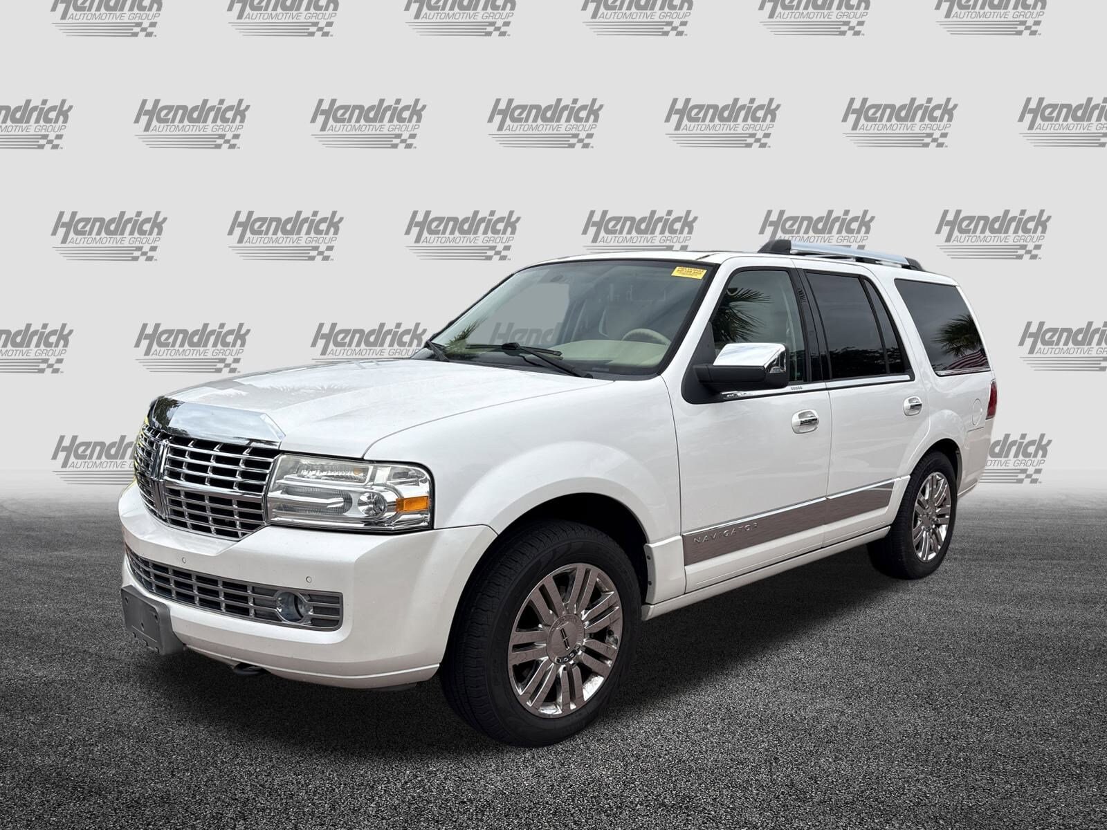 2009 Lincoln Navigator photo 3