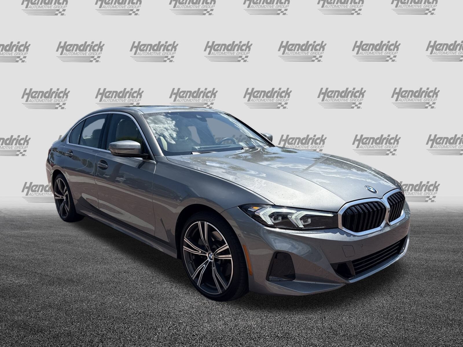 2024 Bmw 330i photo 2