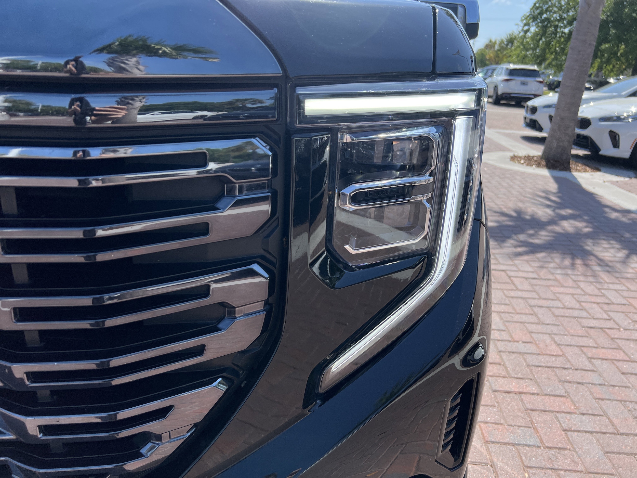 2023 GMC Sierra 1500 Denali Ultimate 4WD Crew Cab photo 4