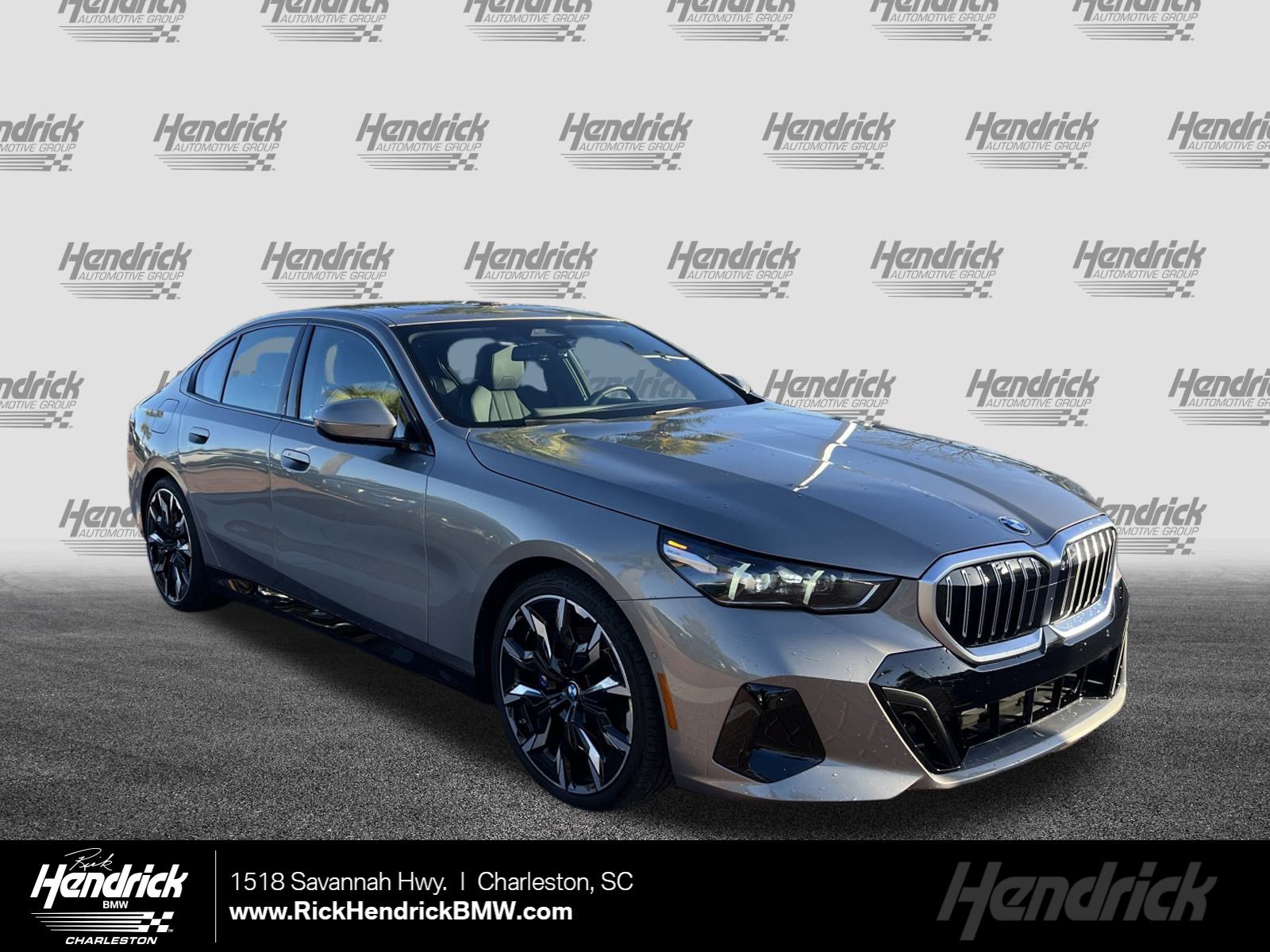 2025 BMW 5 Series 530i's photo