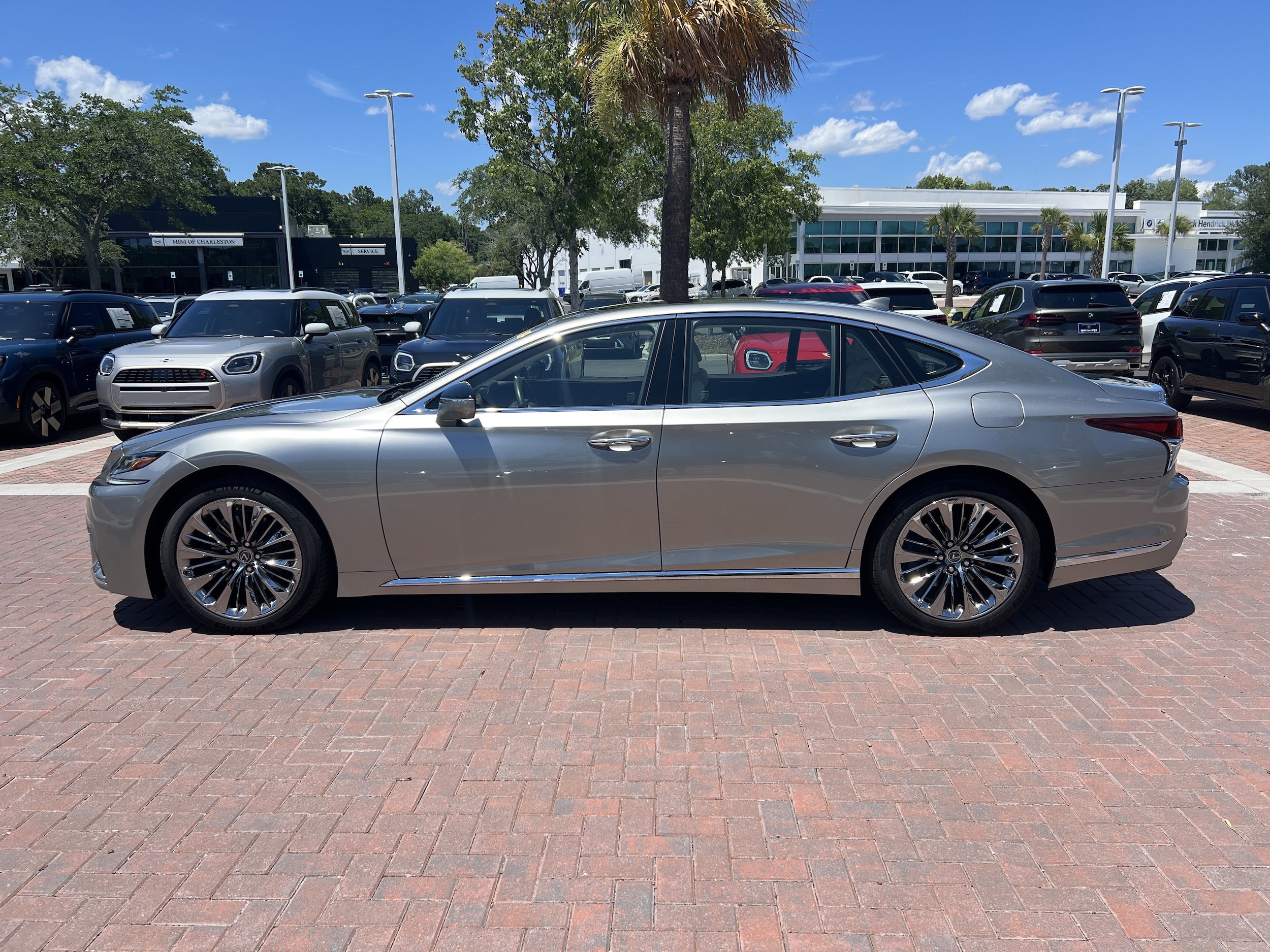 LEXUS LS 500