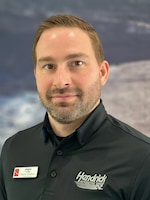 Staff member Dustin Johnson from ID_b49bc08ece81