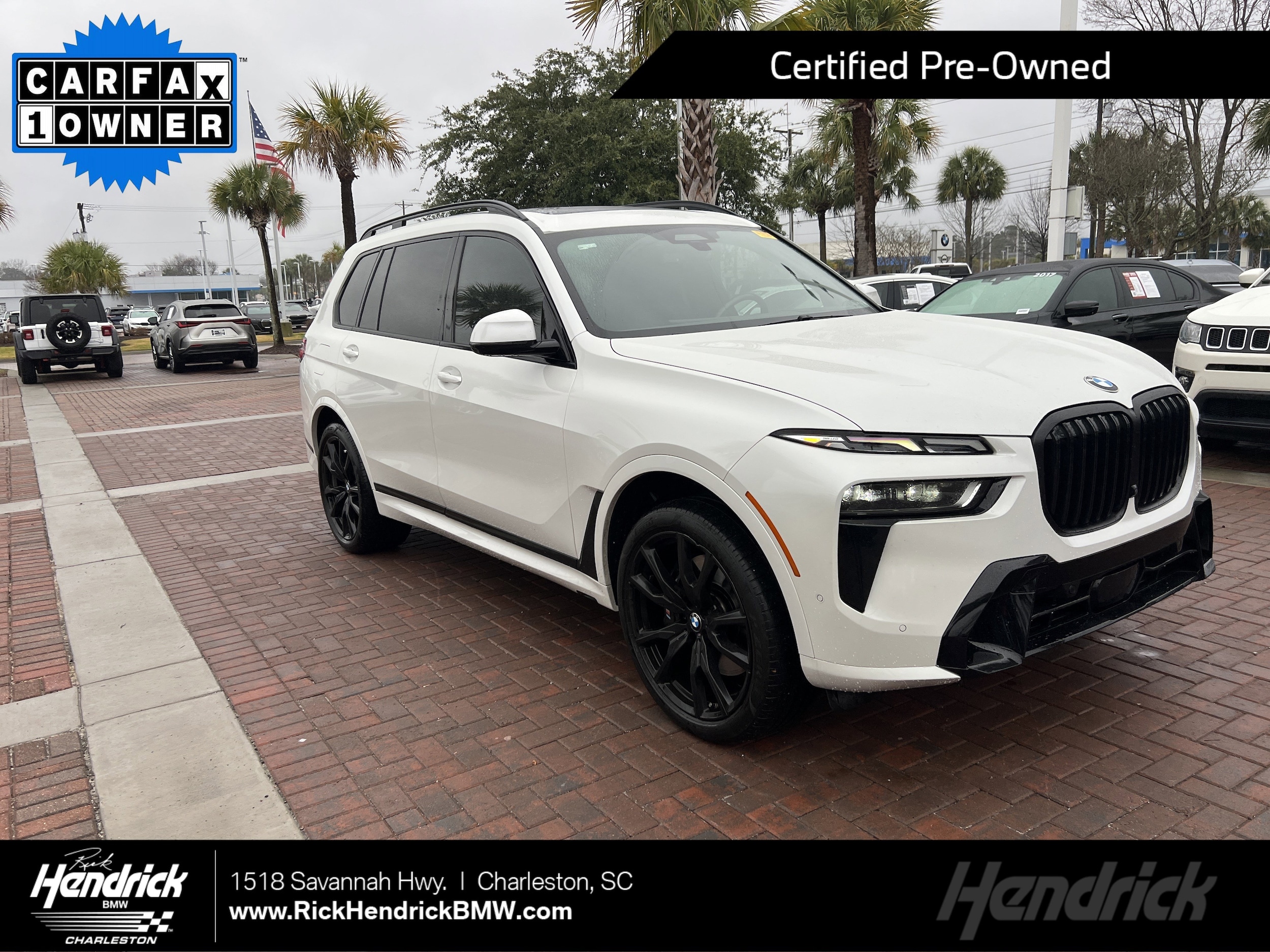 2023 BMW X7 40i's photo