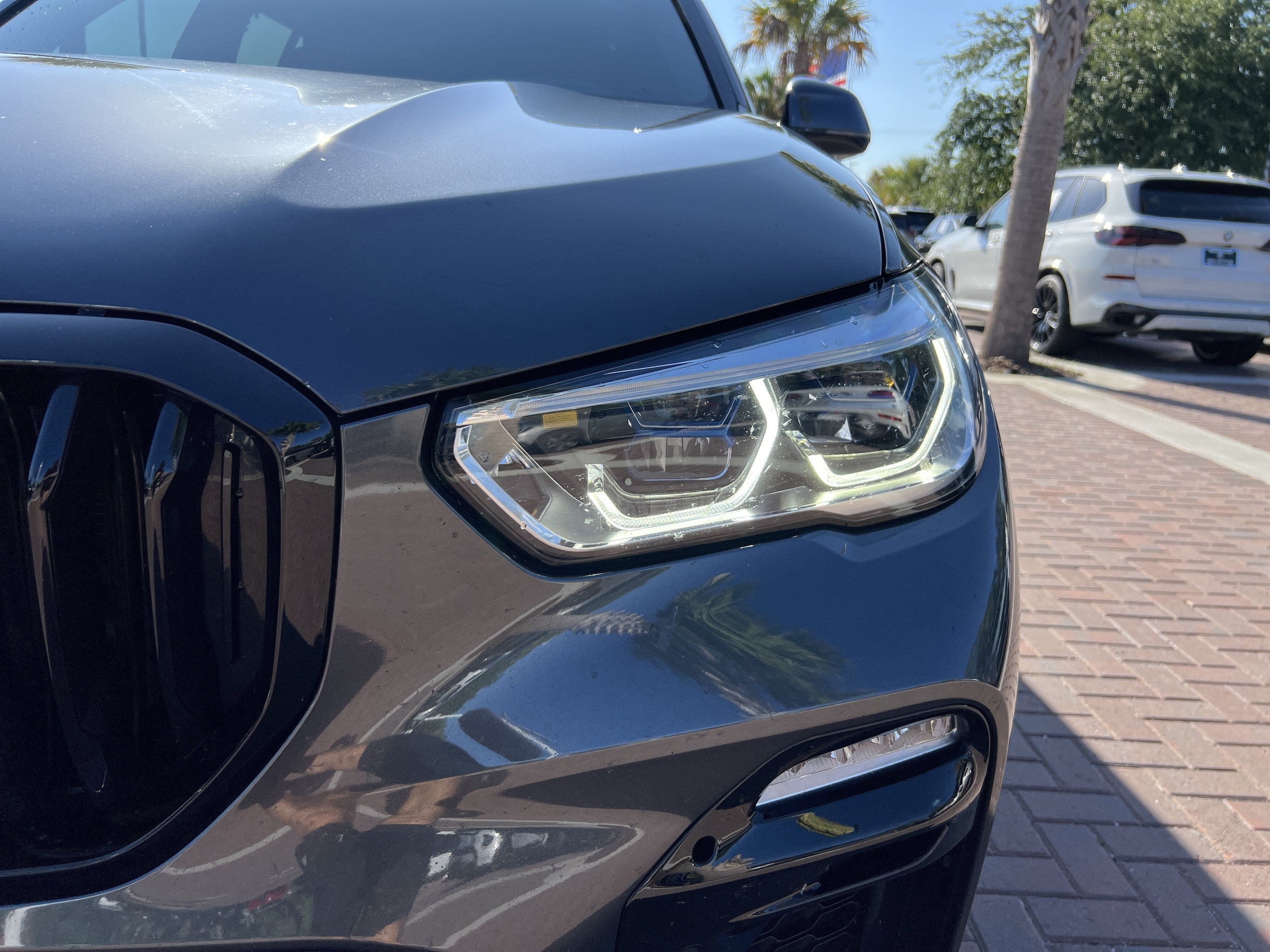 BMW X5 M50i