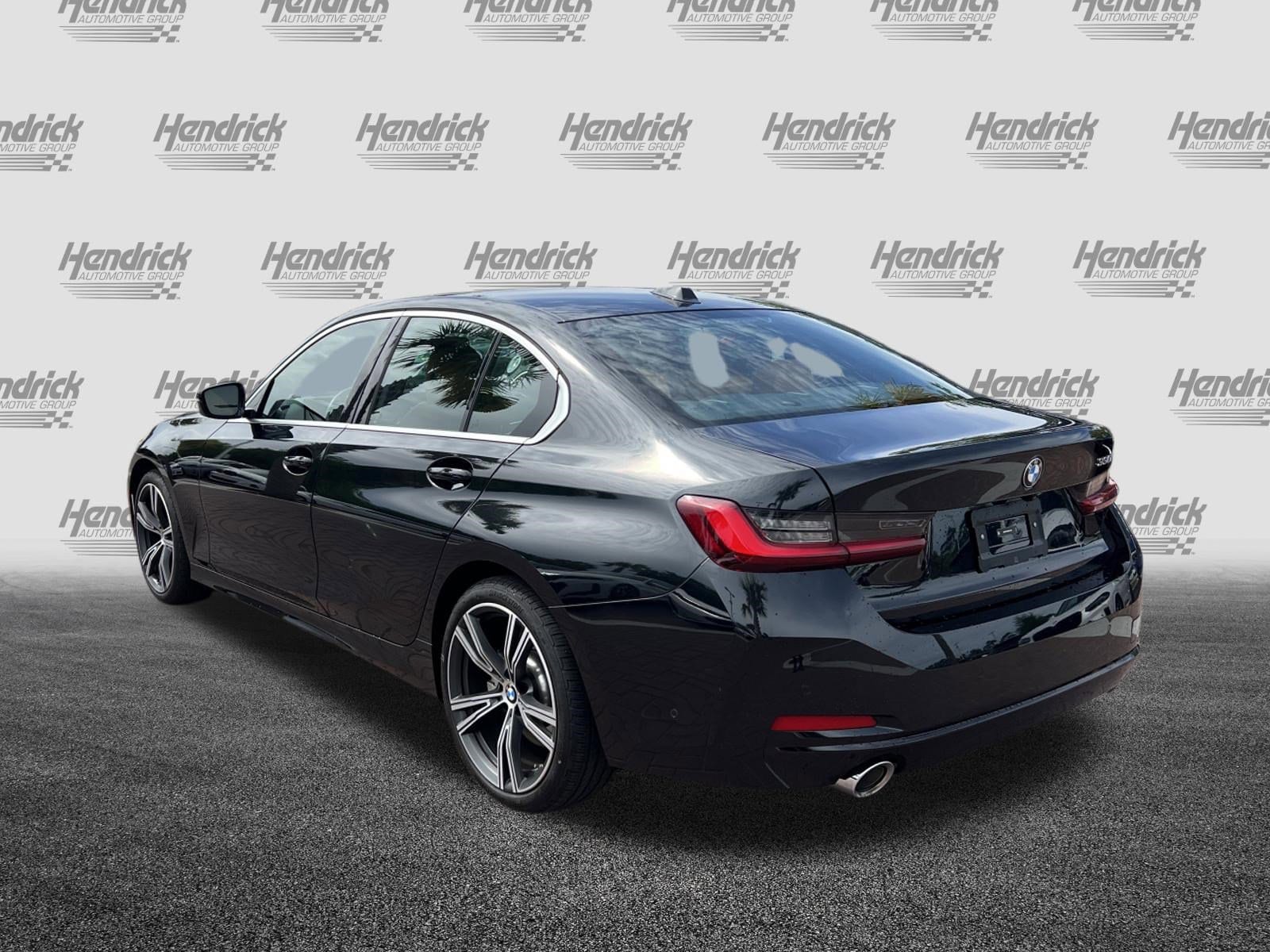 2024 BMW 3 Series 330i photo 6