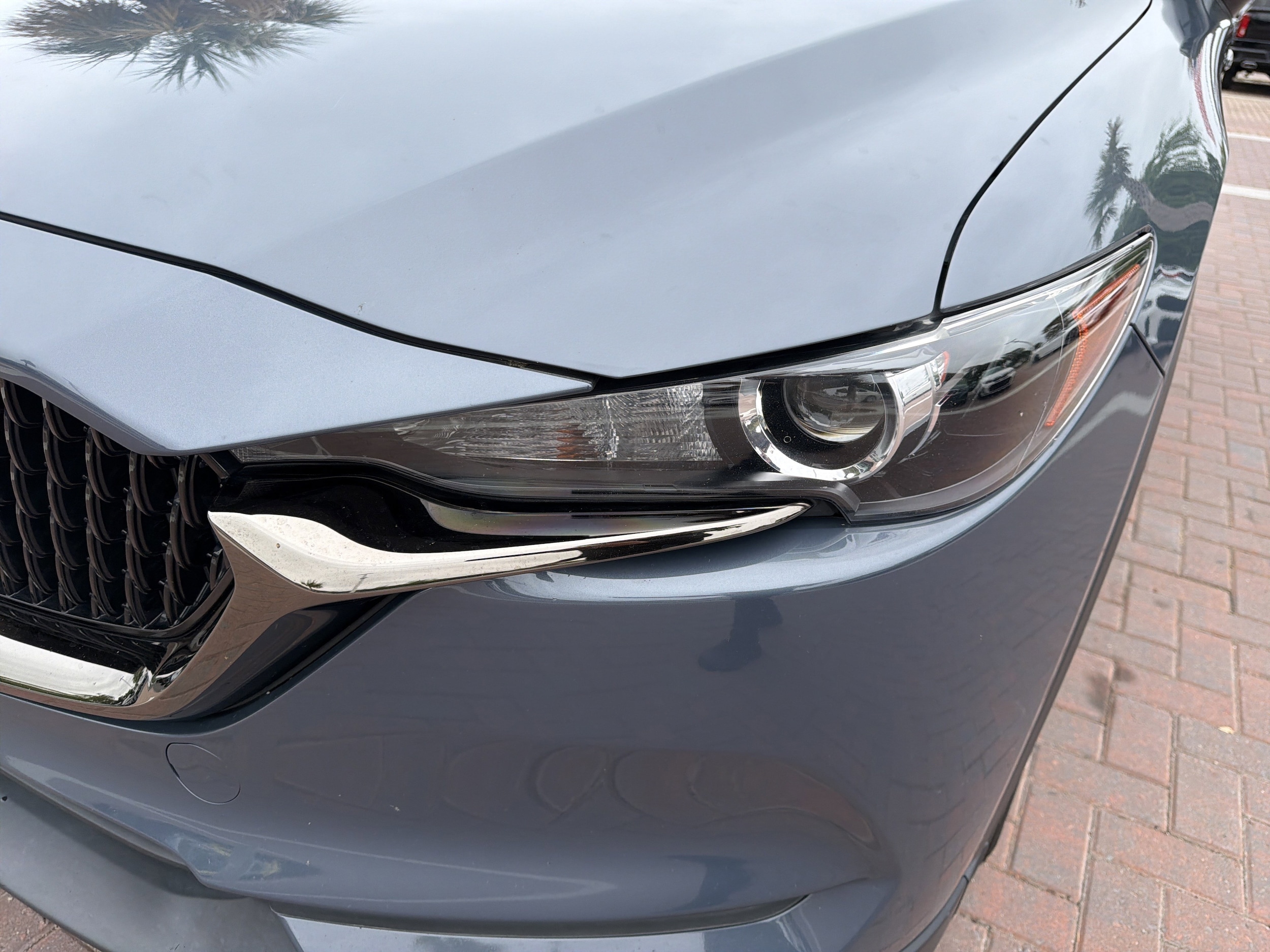 2021 Mazda CX-5 Carbon Edition photo 4
