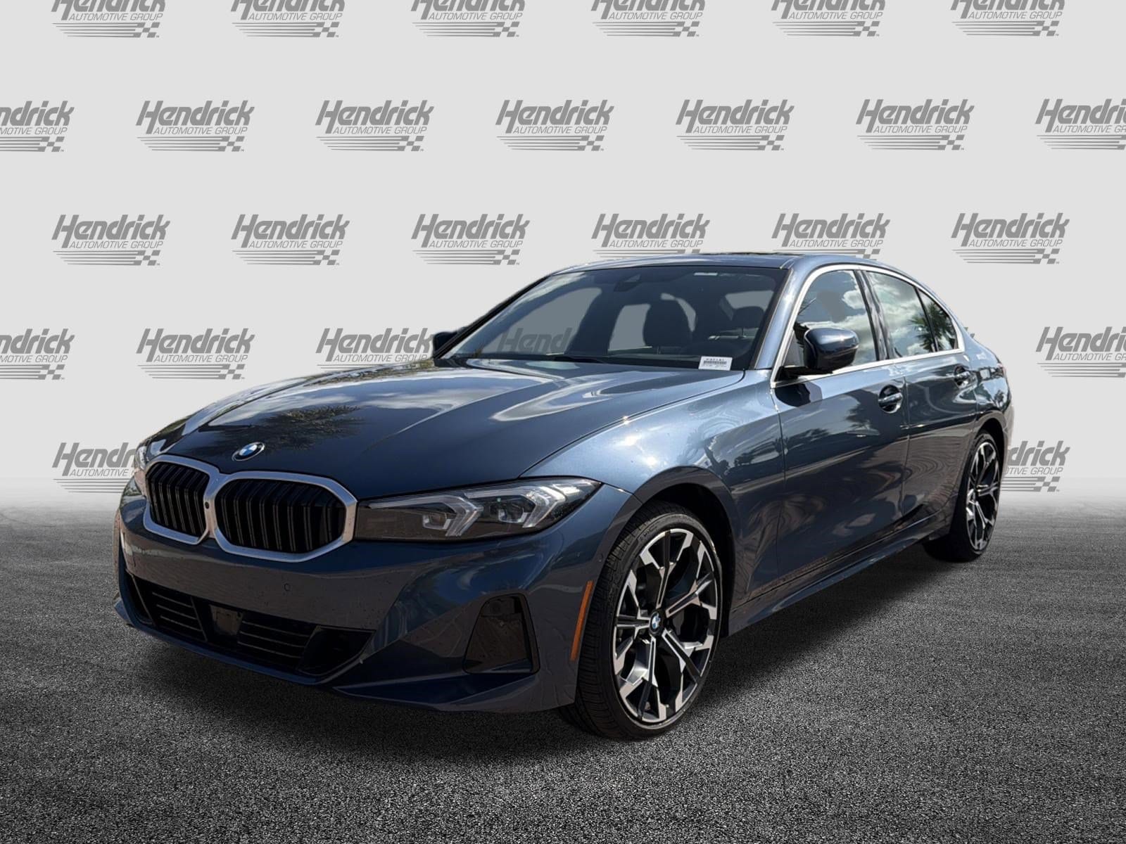 2025 BMW 3 Series 330i photo 4