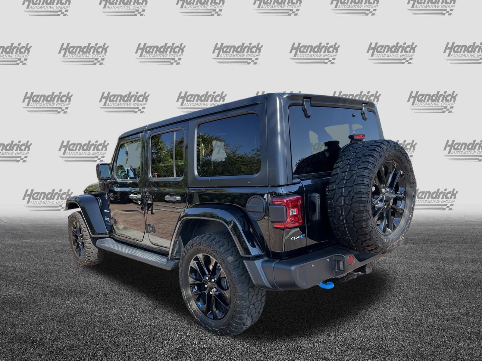 2022 Jeep Wrangler 4xe Unlimited Sahara photo 3