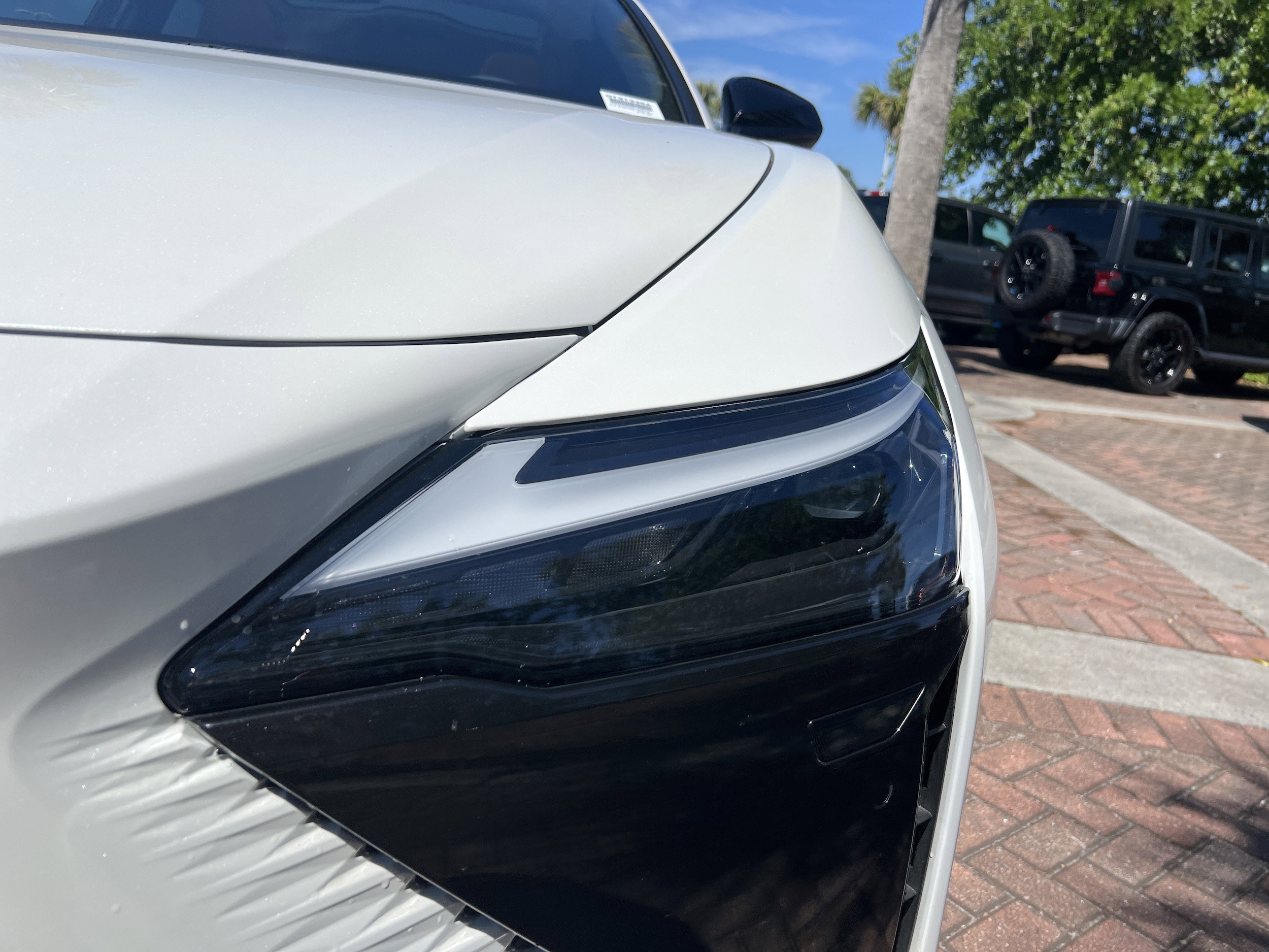 2024 LEXUS RZ 450e Luxury AWD photo 4