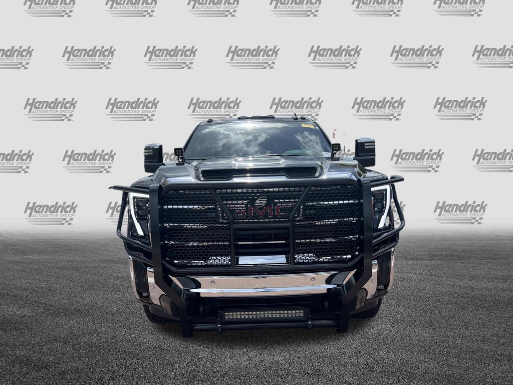 Used 2025 GMC Sierra 2500HD SLT 4WD Crew Cab Pickup