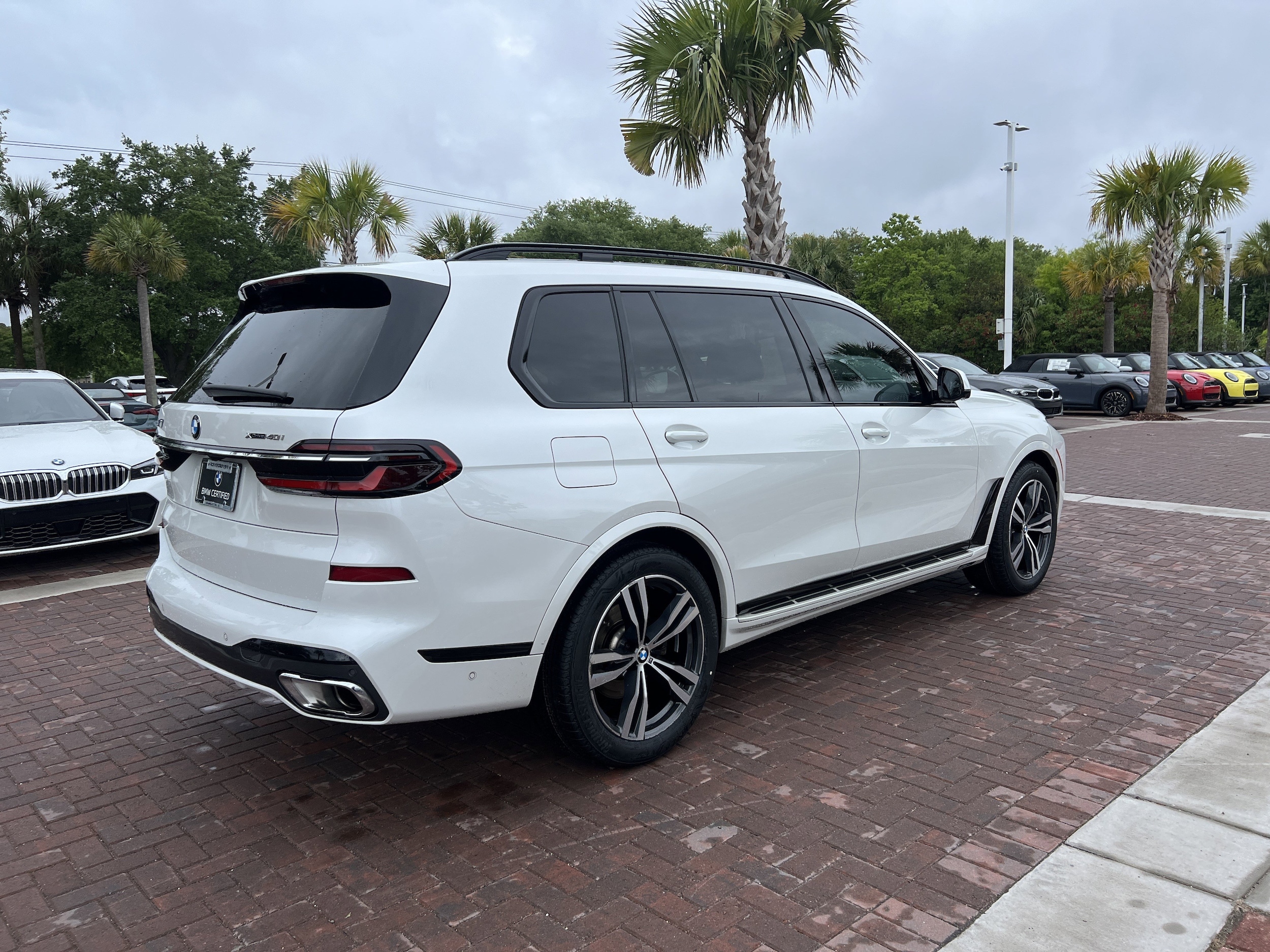 2023 BMW X7 xDrive40i photo 3