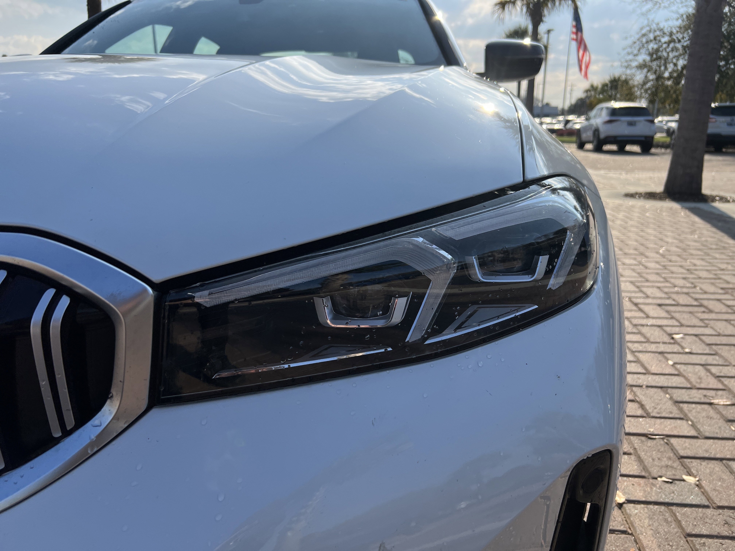 2025 BMW 3 Series 330i xDrive photo 5