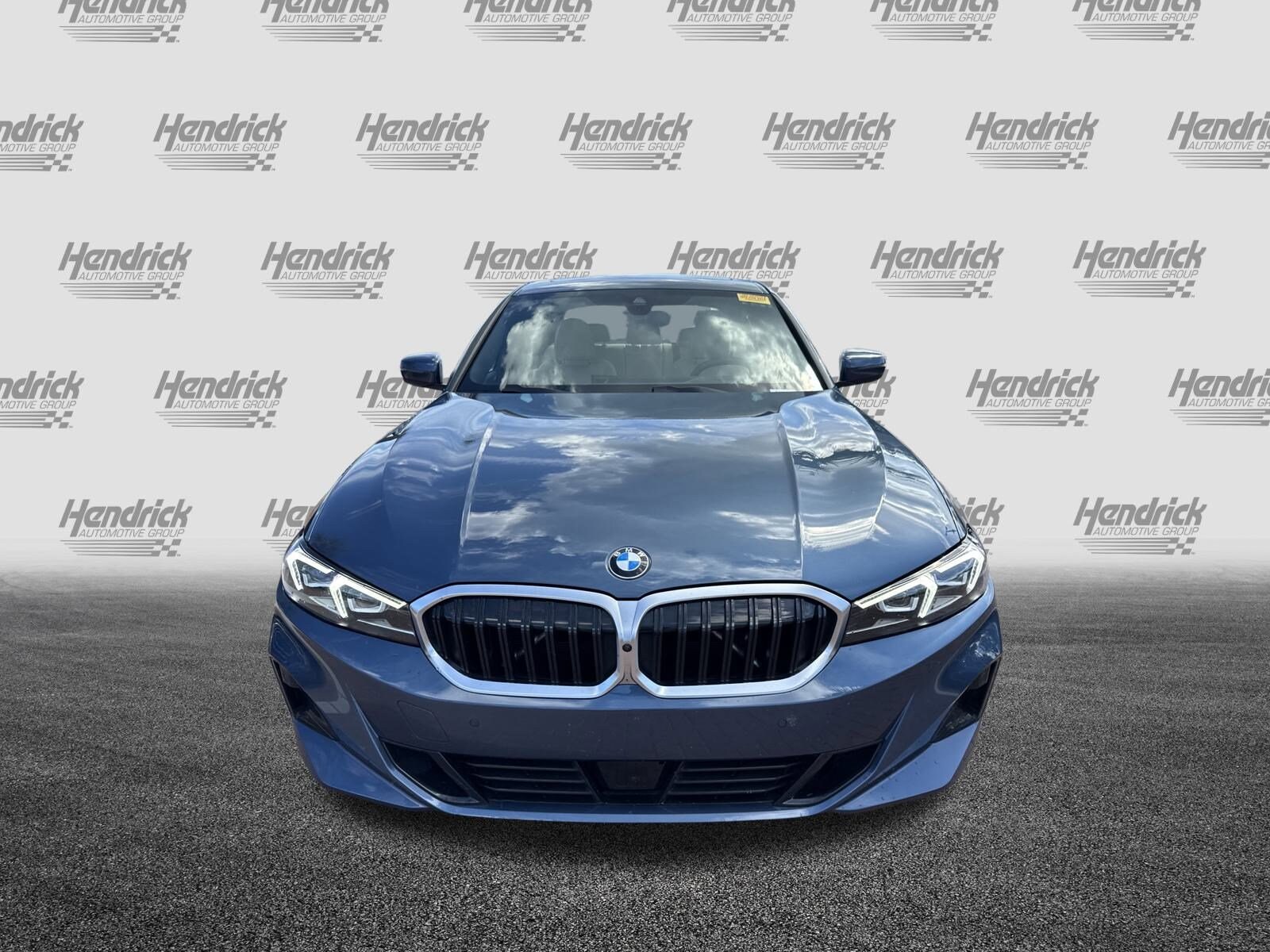 2025 Bmw 330i photo 2