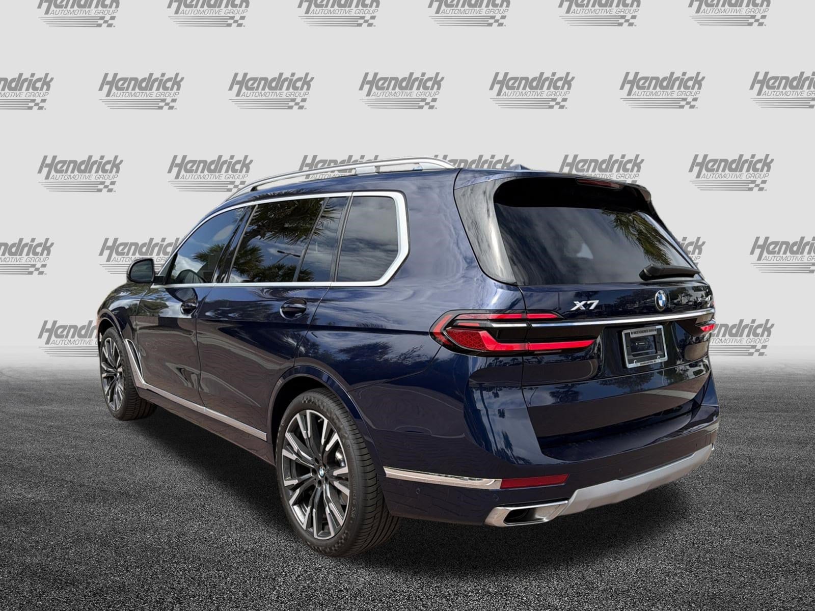 2025 BMW X7 xDrive40i photo 3