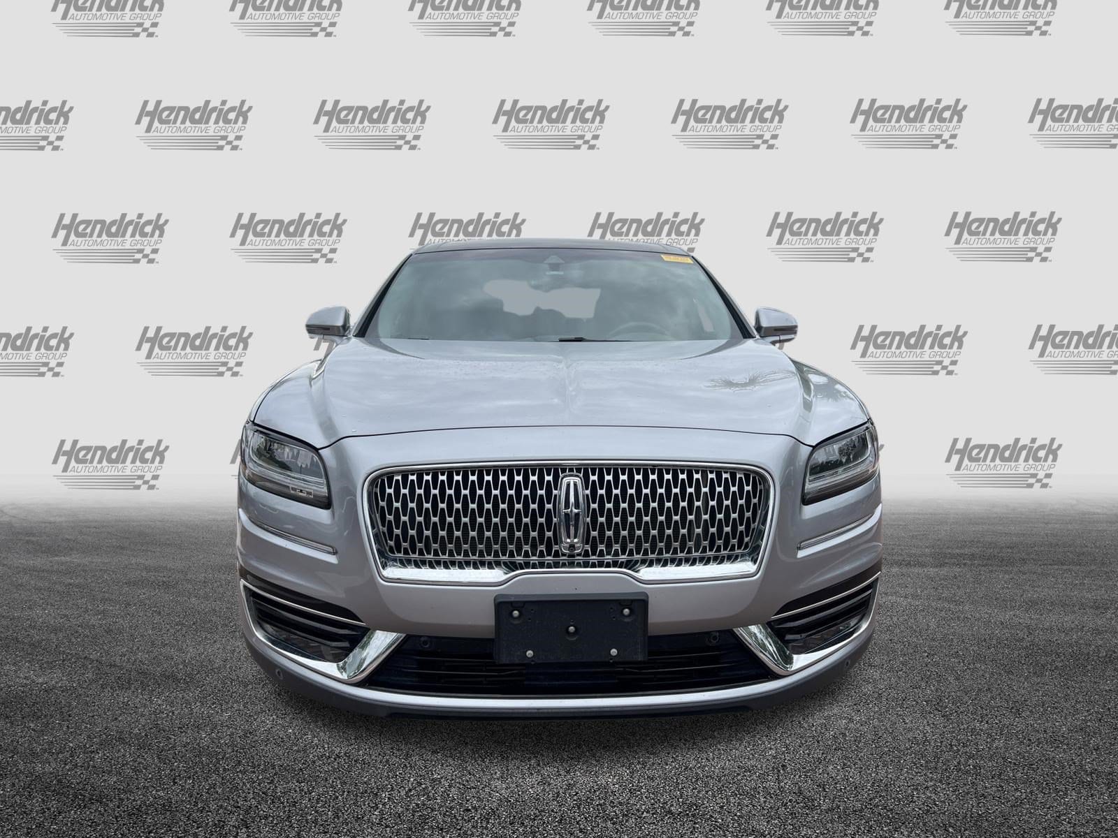 2020 Lincoln Nautilus Reserve photo 2