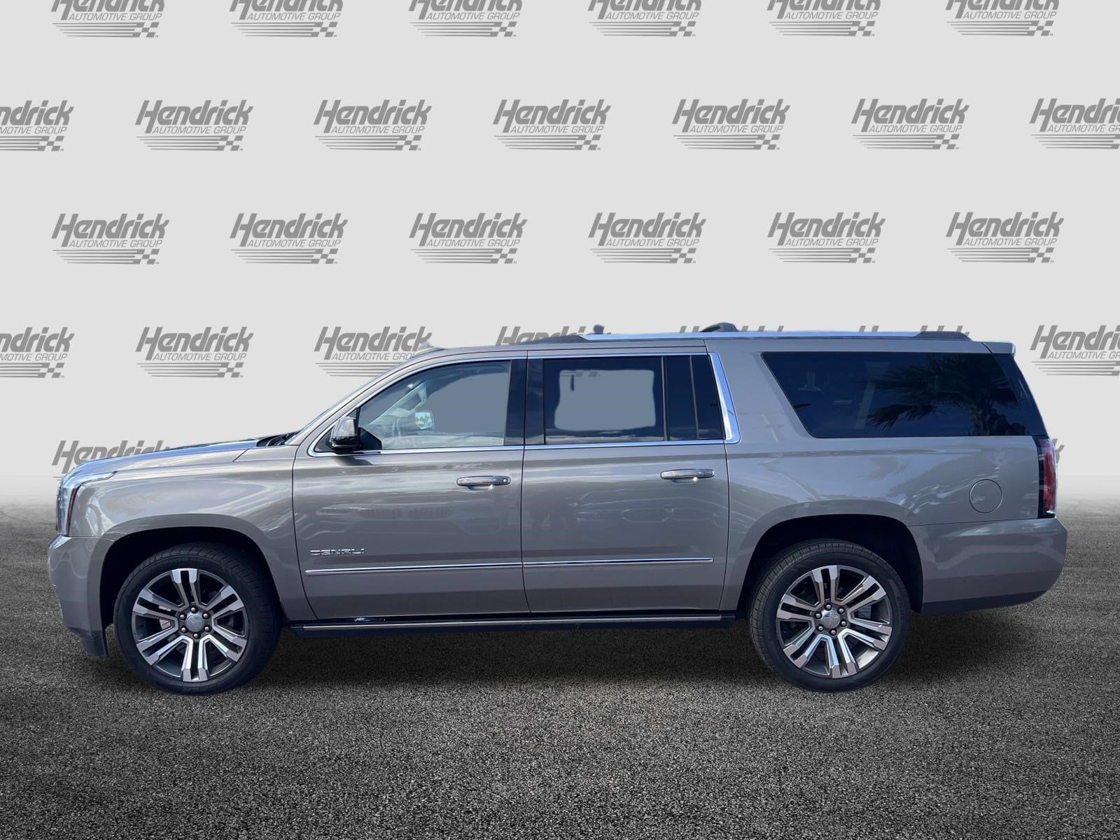 2019 GMC Yukon XL Denali photo 6