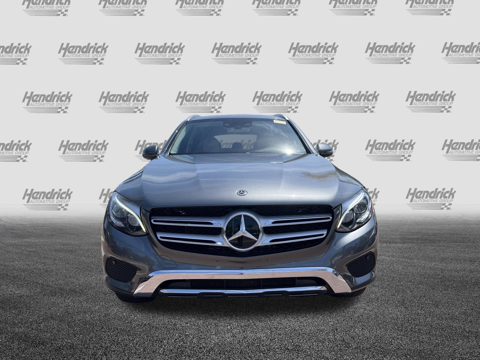 2019 Mercedes-Benz GLC 300 photo 2