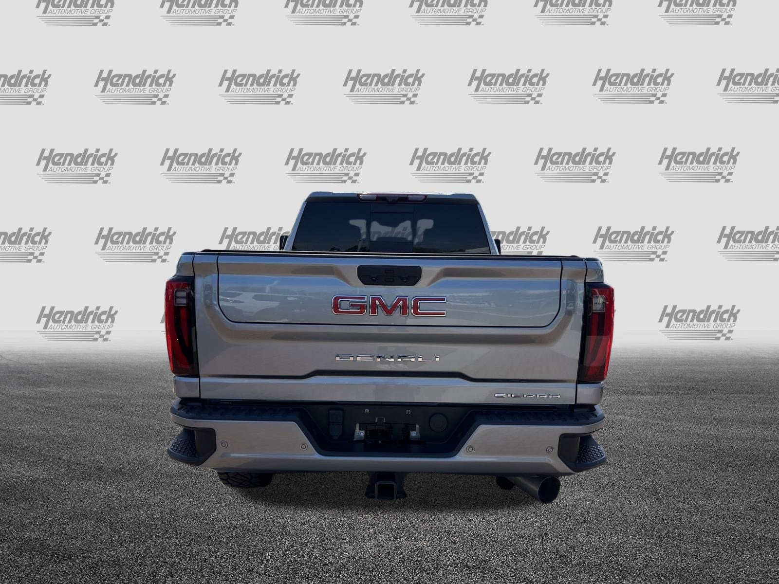 2024 GMC Sierra 2500HD Denali photo 3