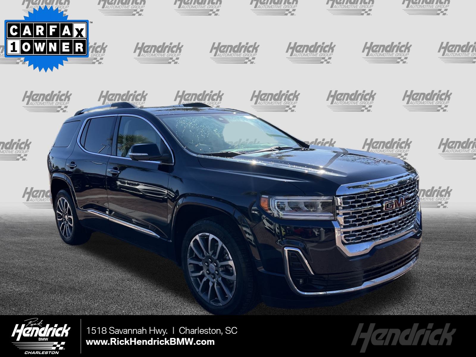 2022 GMC Acadia Denali's photo