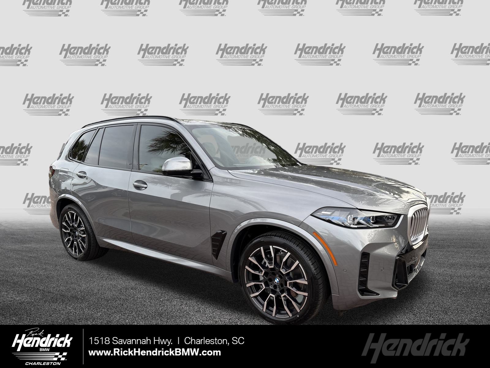 2026 BMW X5 50e's photo