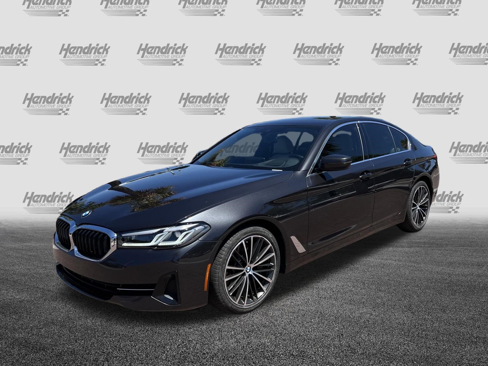 2023 BMW 5 Series 530i photo 4