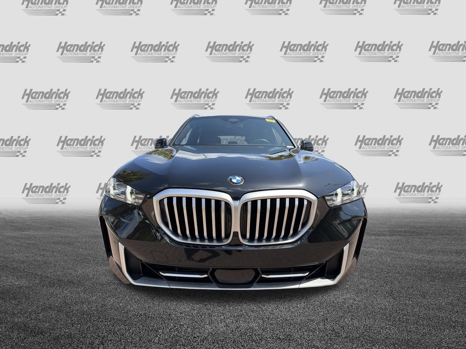 2026 BMW X5 sDrive40i photo 2