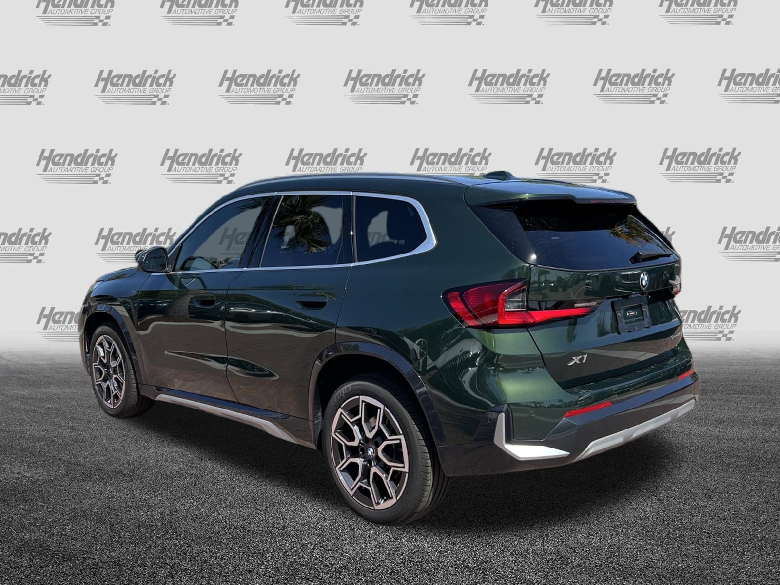 2025 BMW X1 xDrive28i photo 3