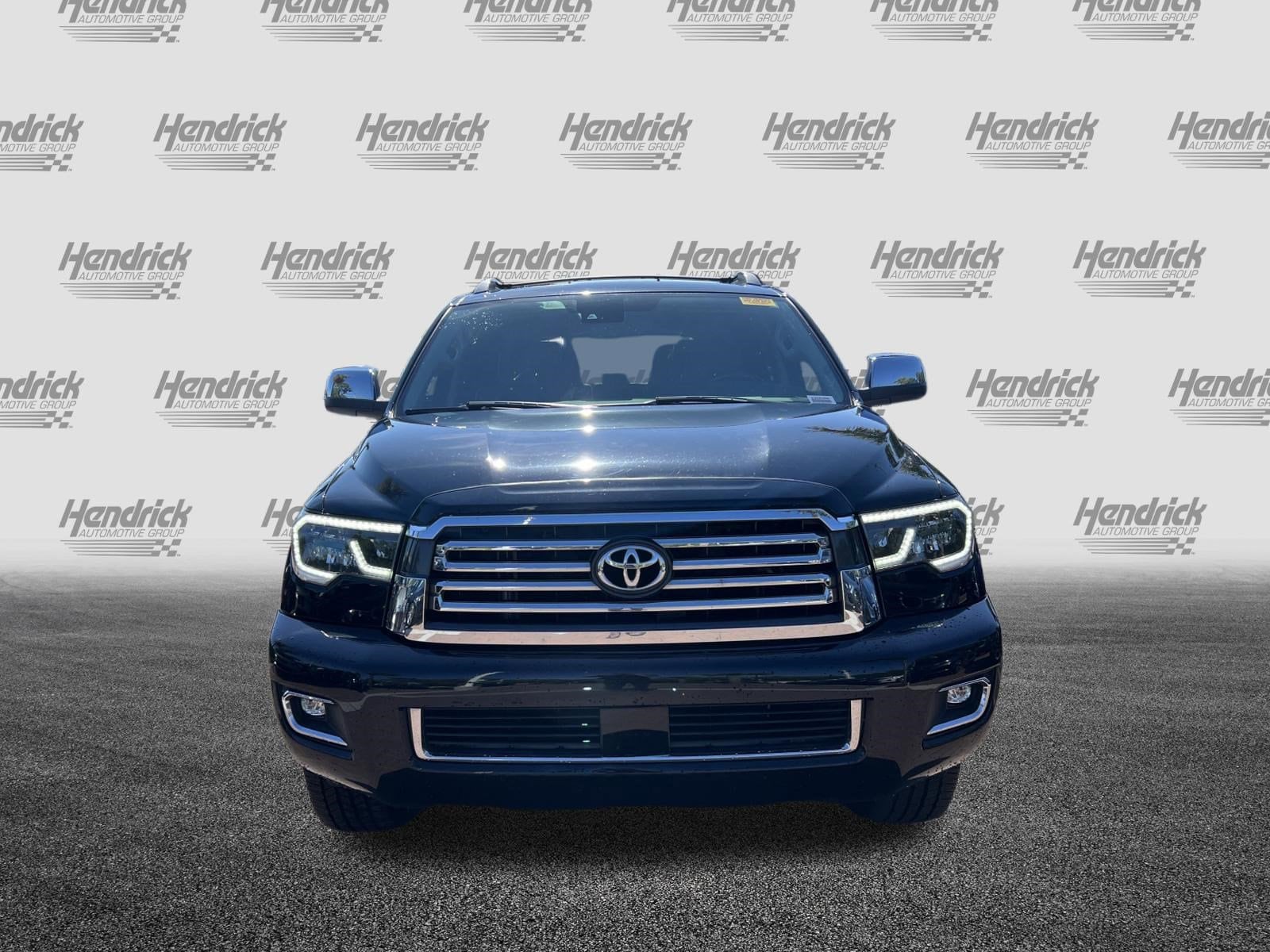 2021 Toyota Sequoia Platinum photo 2