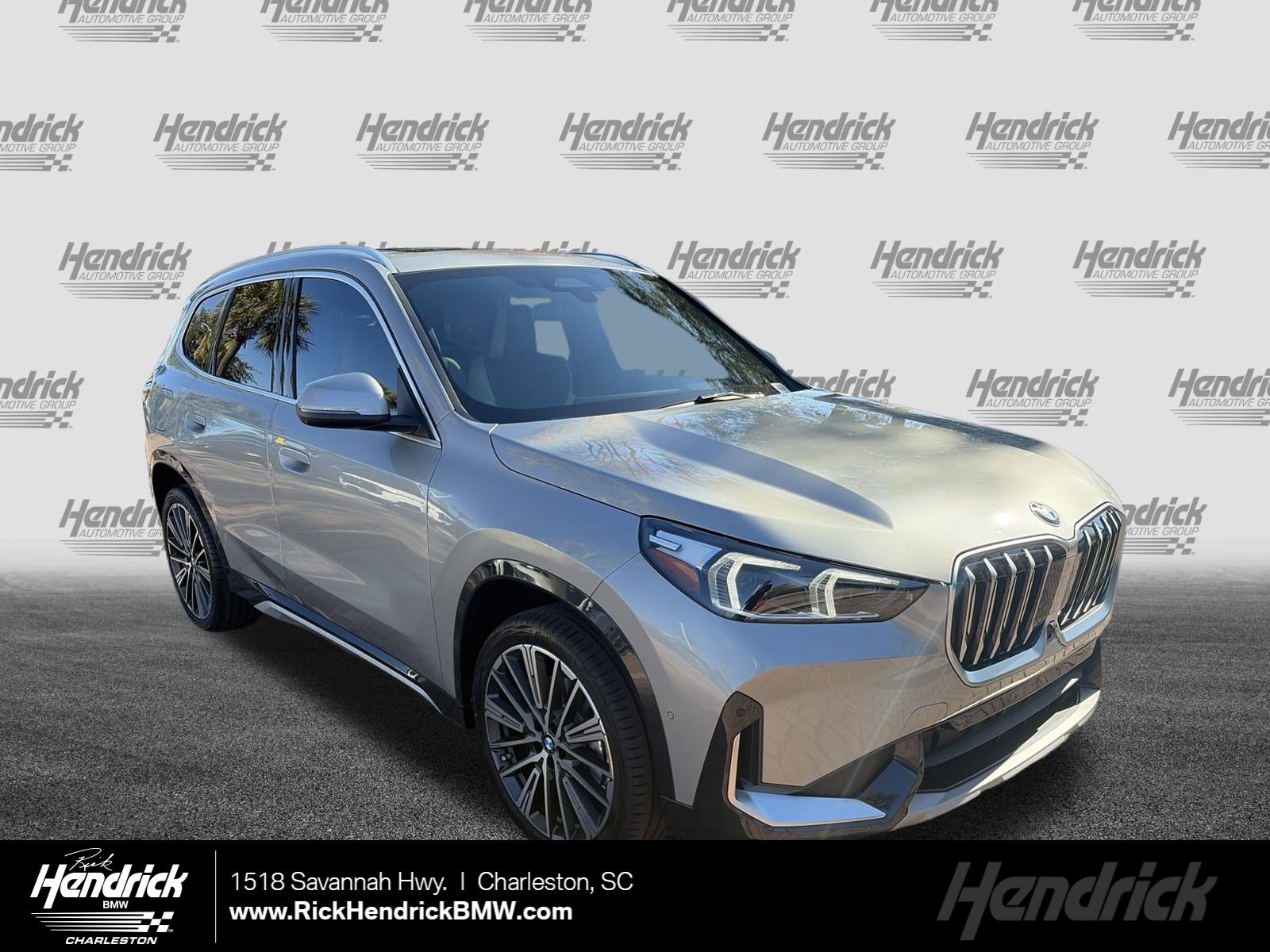2026 BMW X1 28i's photo