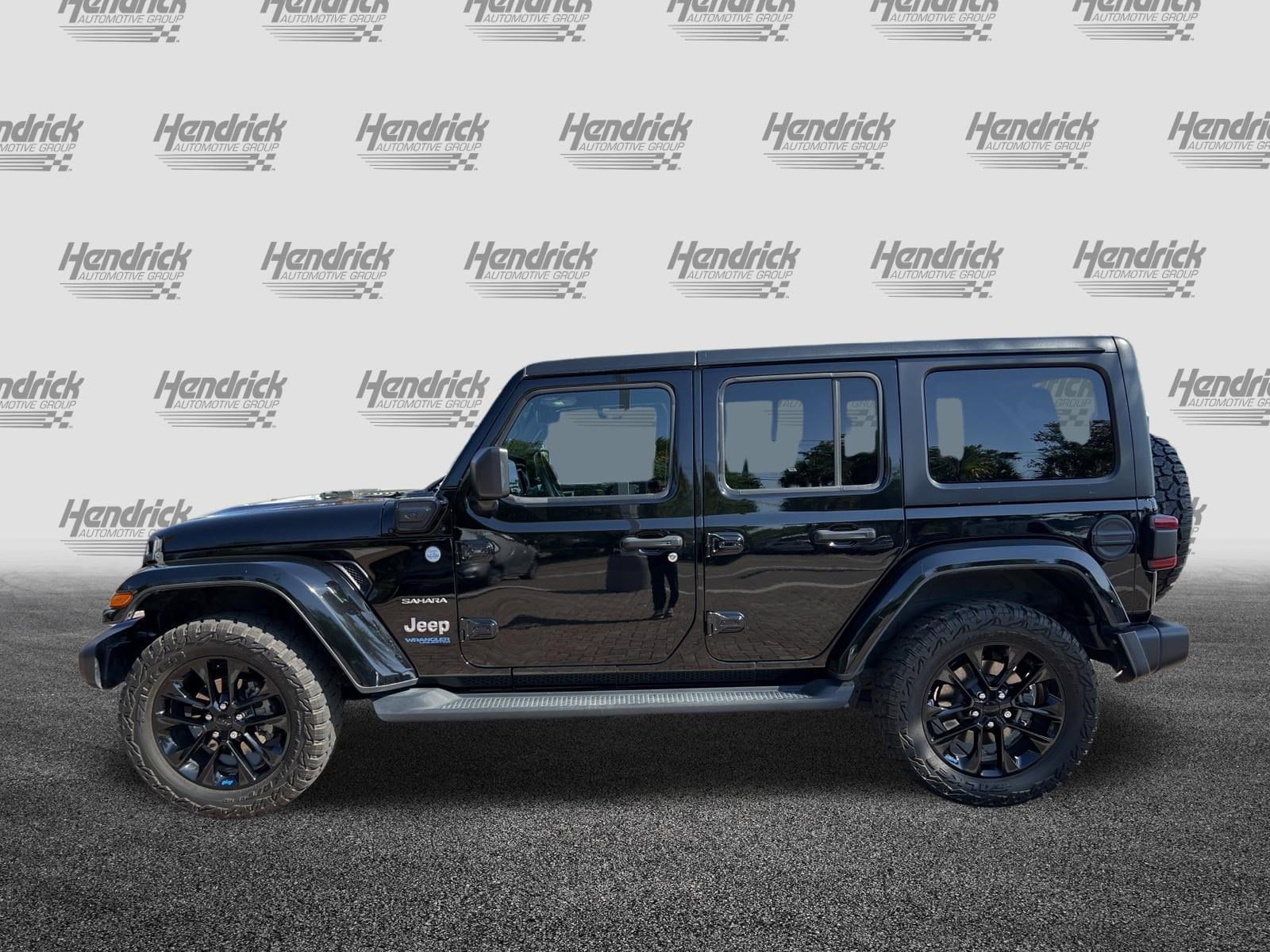 2022 Jeep Wrangler 4xe Unlimited Sahara photo 6
