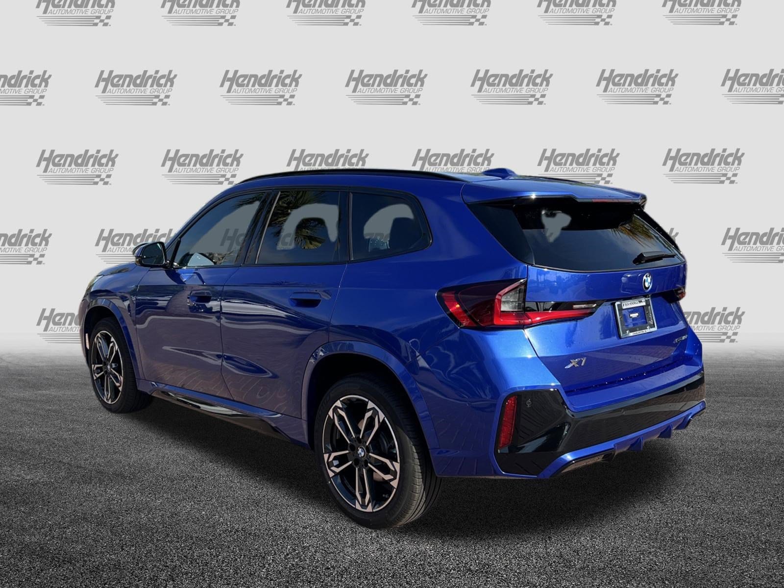 2023 BMW X1 xDrive28i photo 3