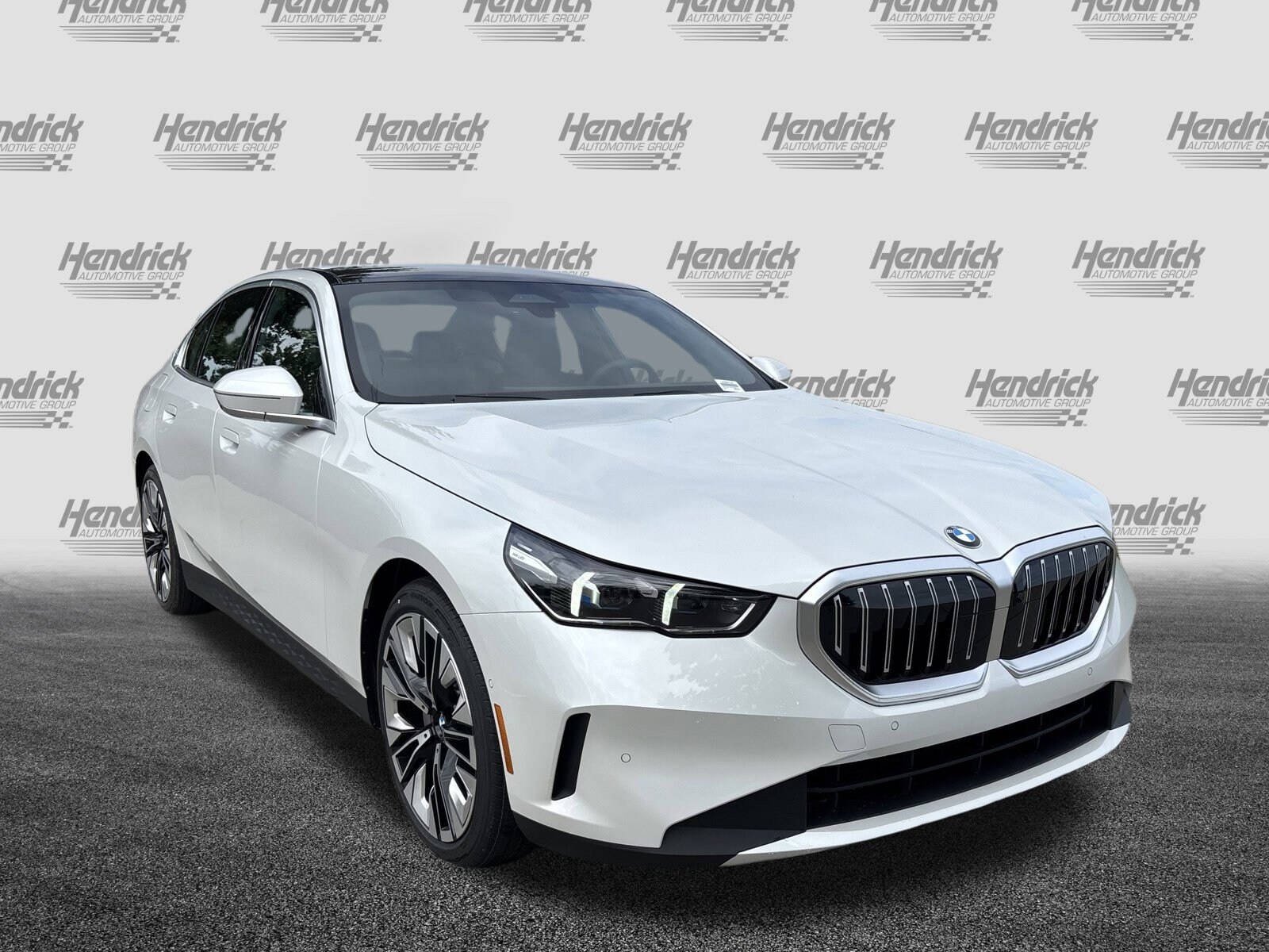 2026 Bmw 530i photo 2