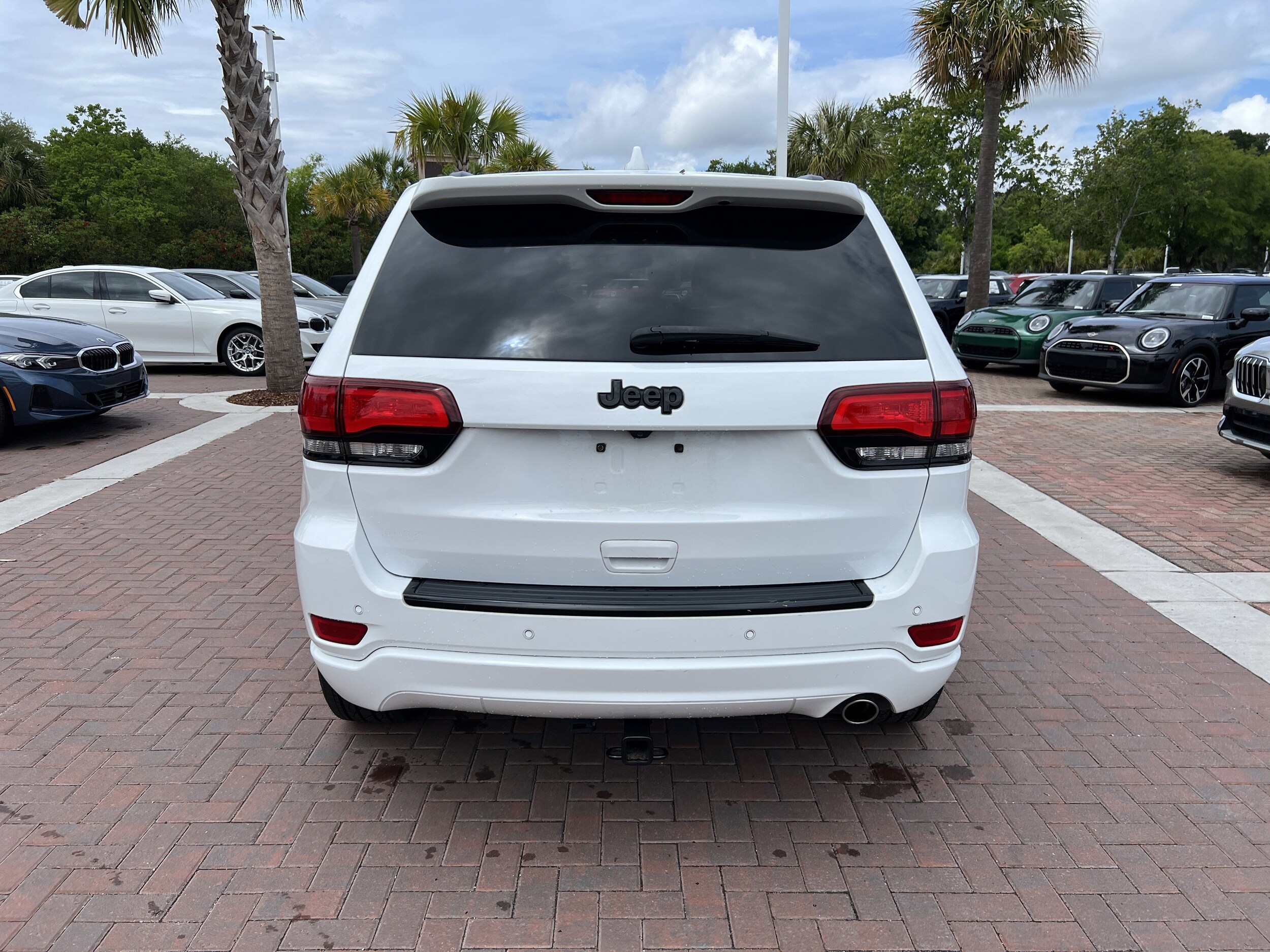 2018 Jeep Grand Cherokee Altitude photo 3