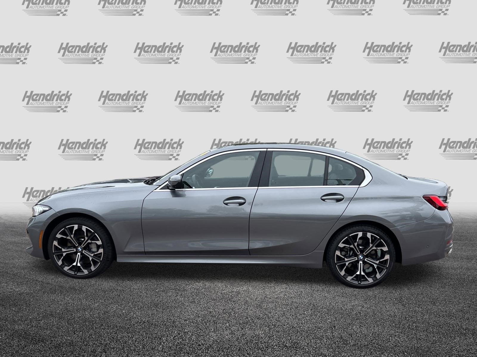 2025 BMW 3 Series 330i photo 6