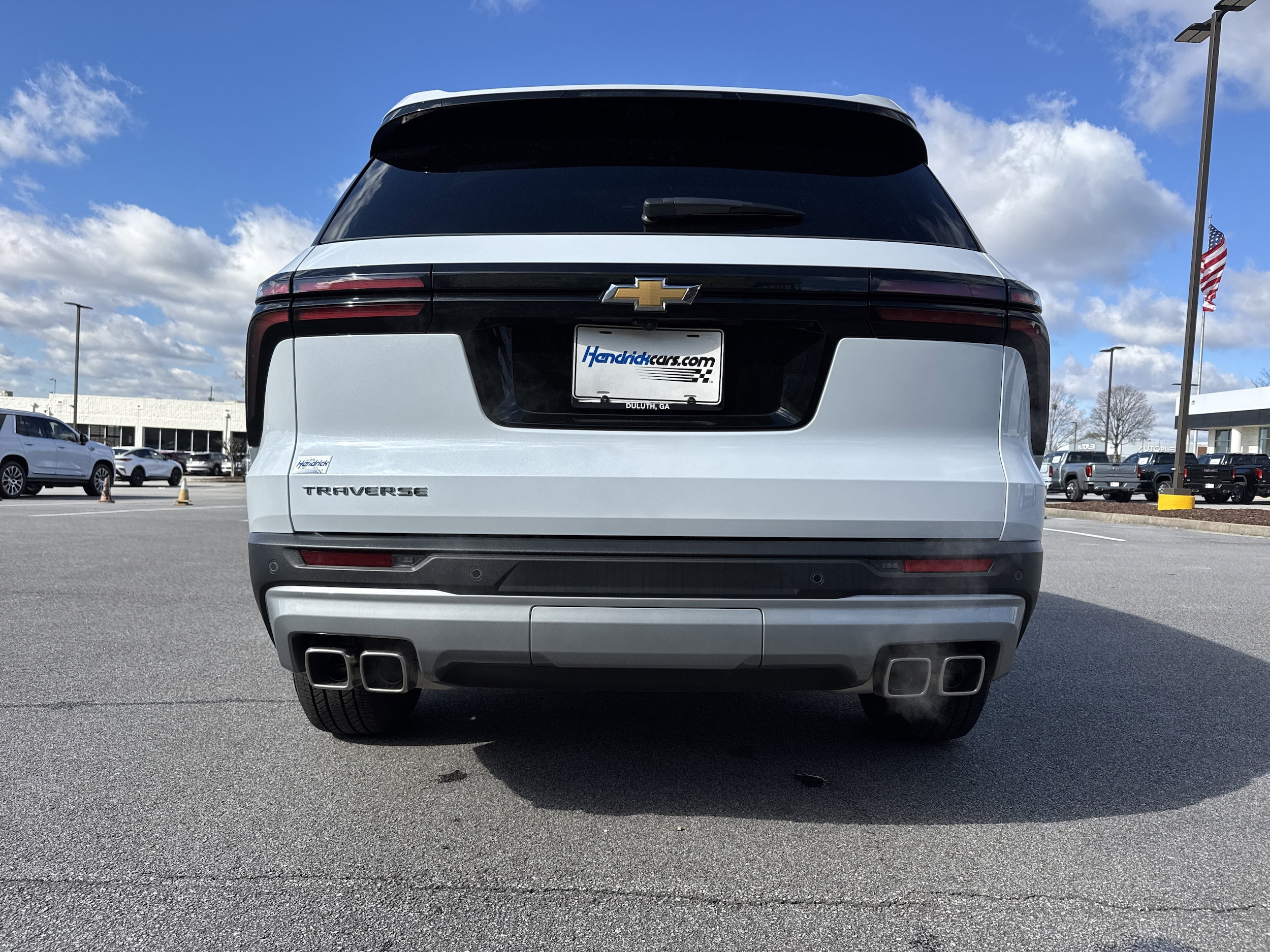 2026 Chevrolet Traverse FWD LT photo 3