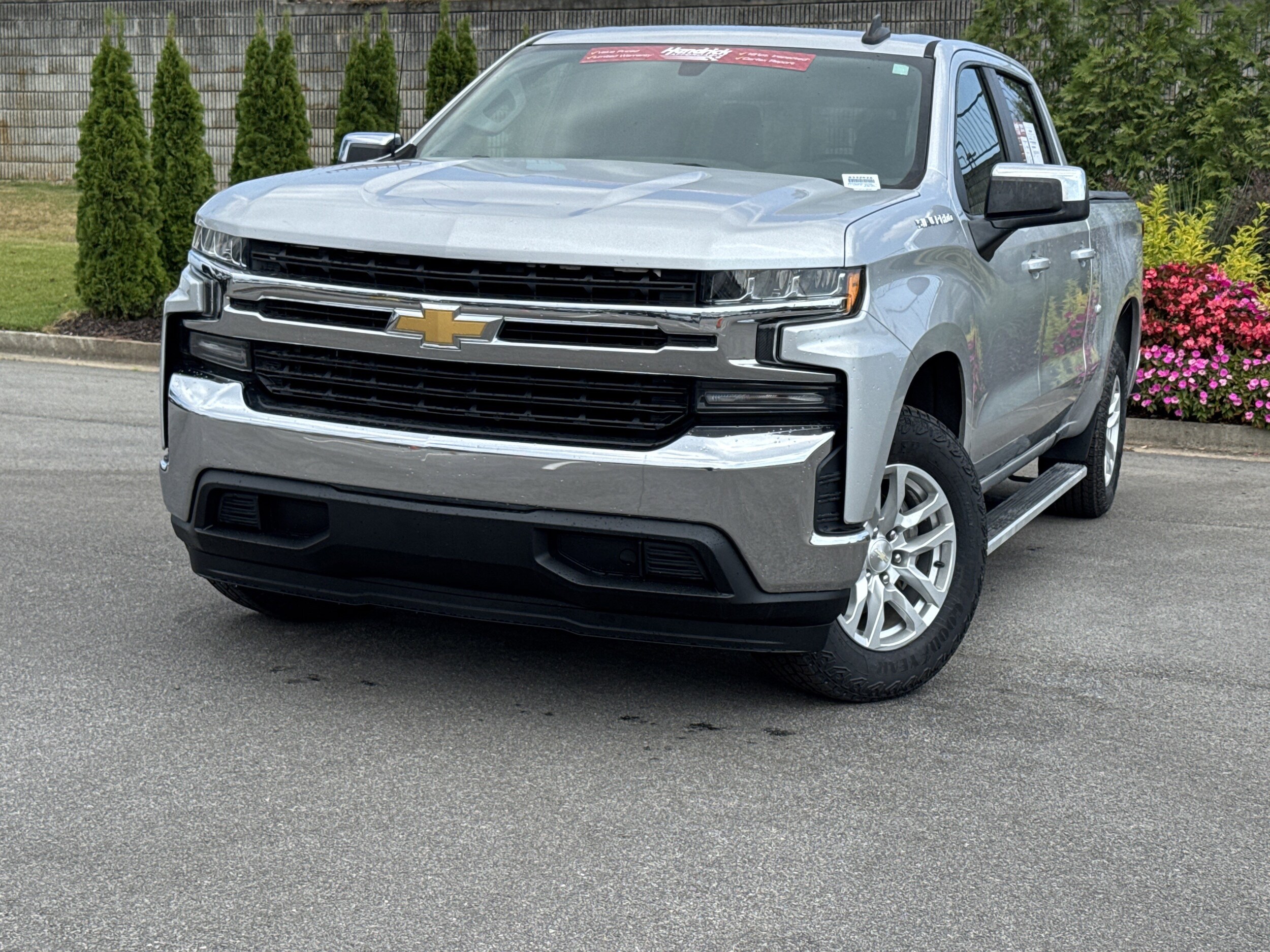 2019 Chevrolet Silverado 1500 LT photo 3