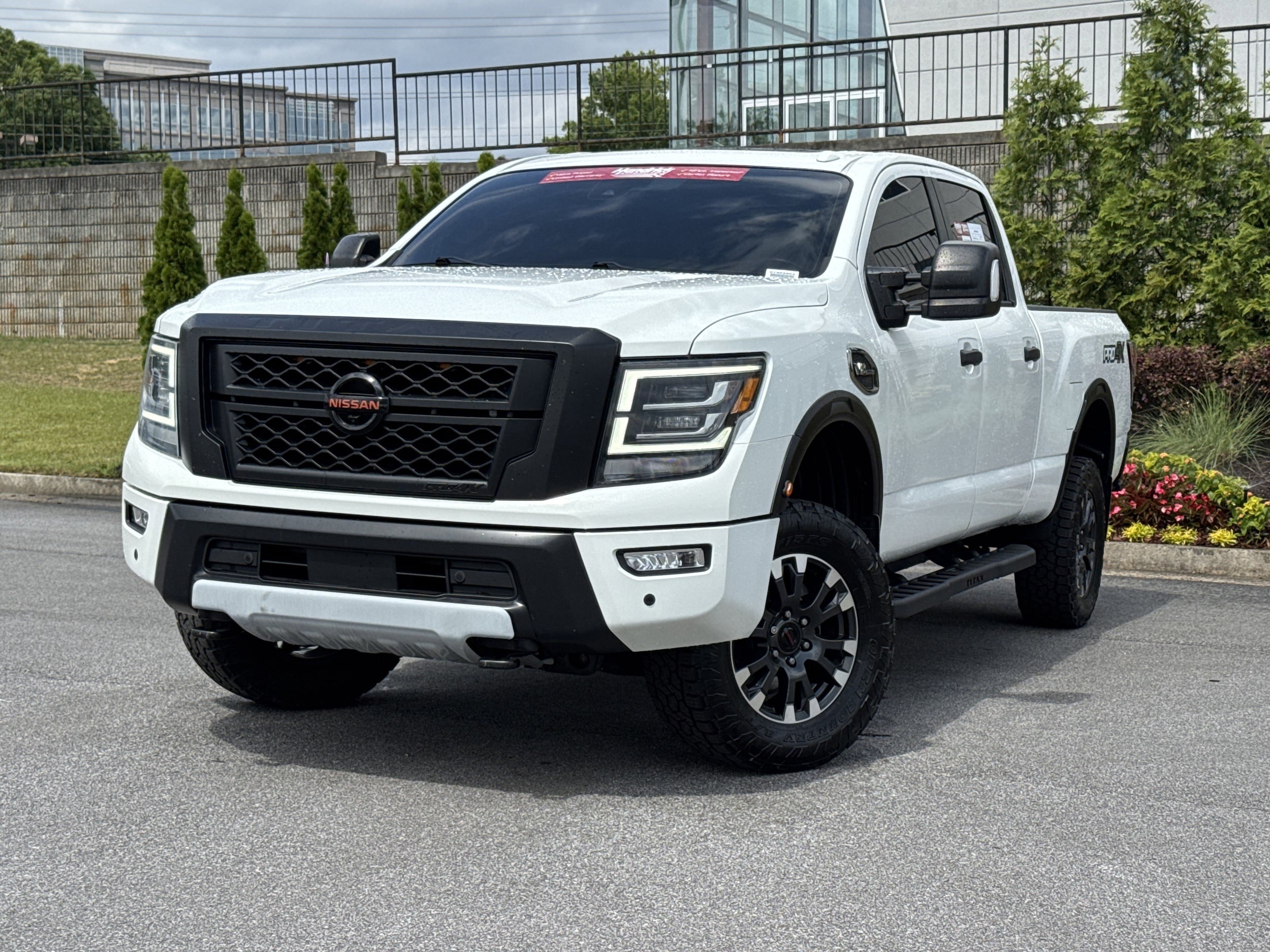 2021 Nissan Titan XD PRO-4X photo 4