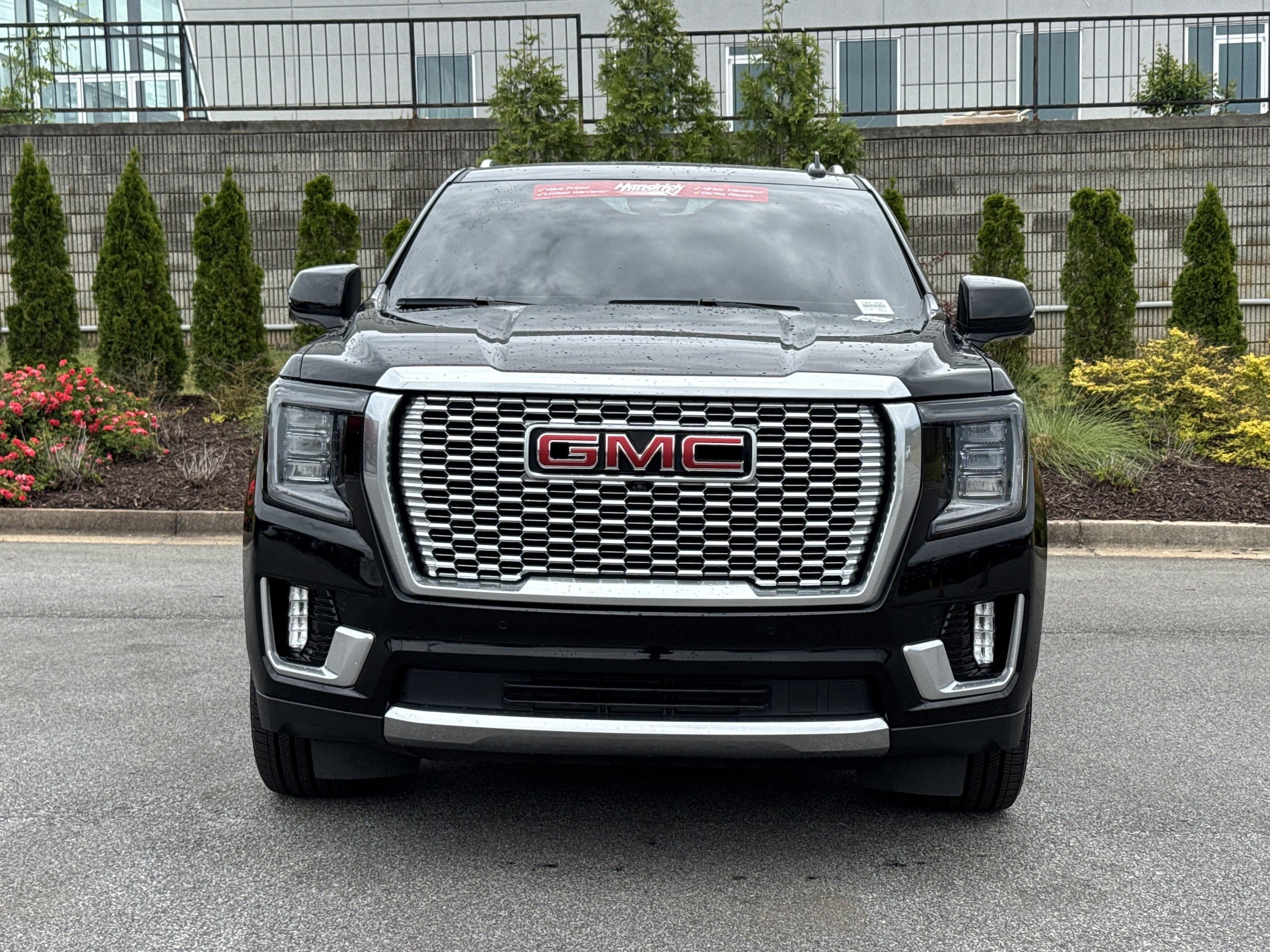 2023 GMC Yukon XL Denali photo 2
