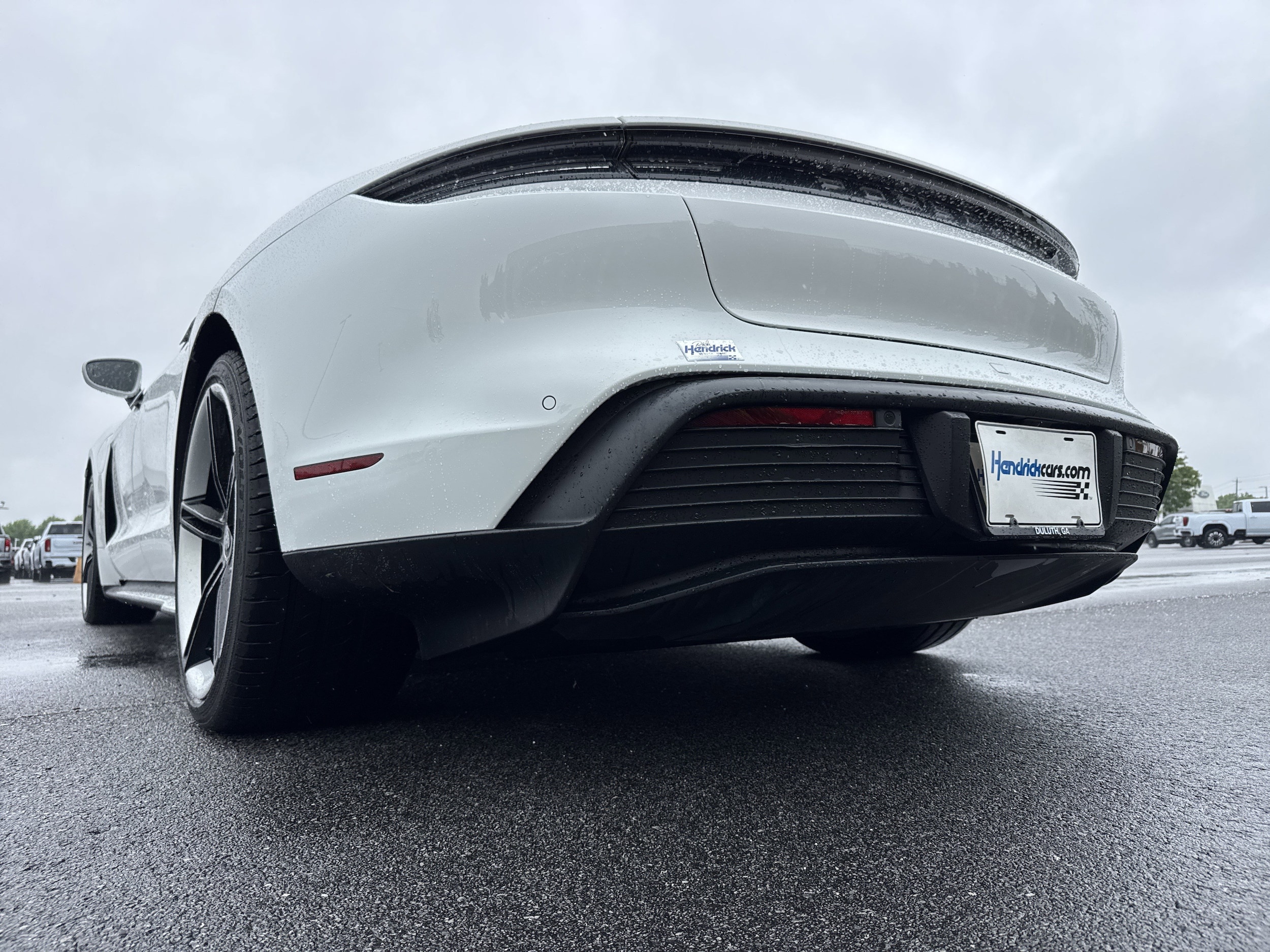 2022 Porsche Taycan photo 6