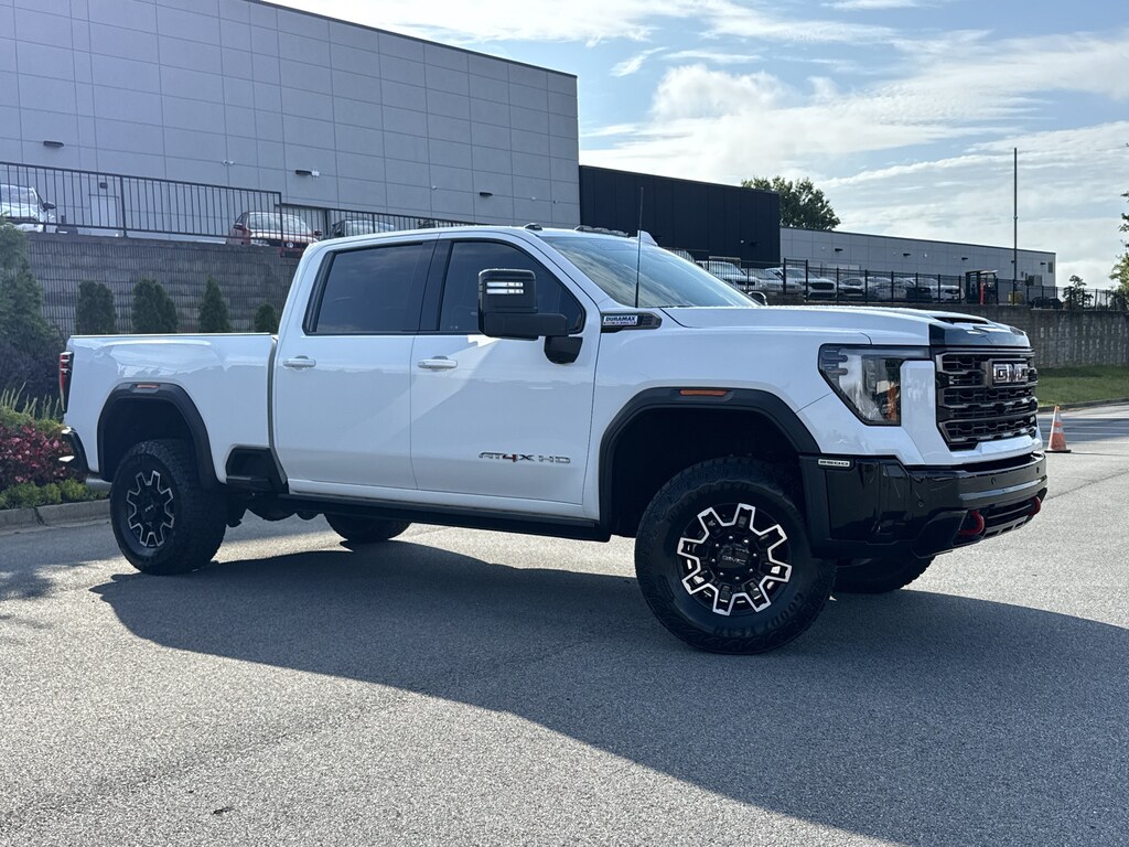Used 2025 GMC Sierra 2500HD AT4X Pickup