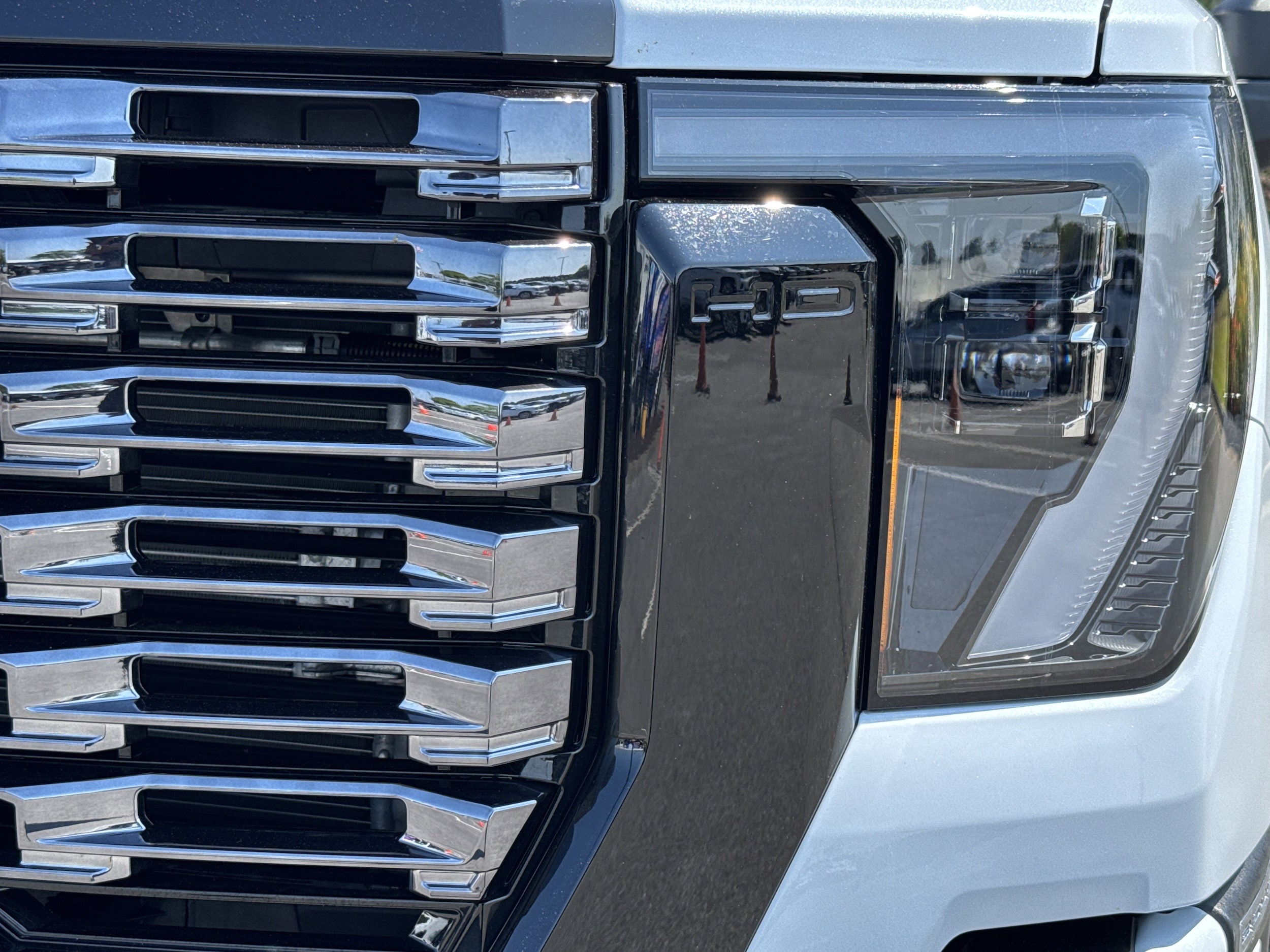 2026 GMC Sierra 2500HD Denali Ultimate photo 4