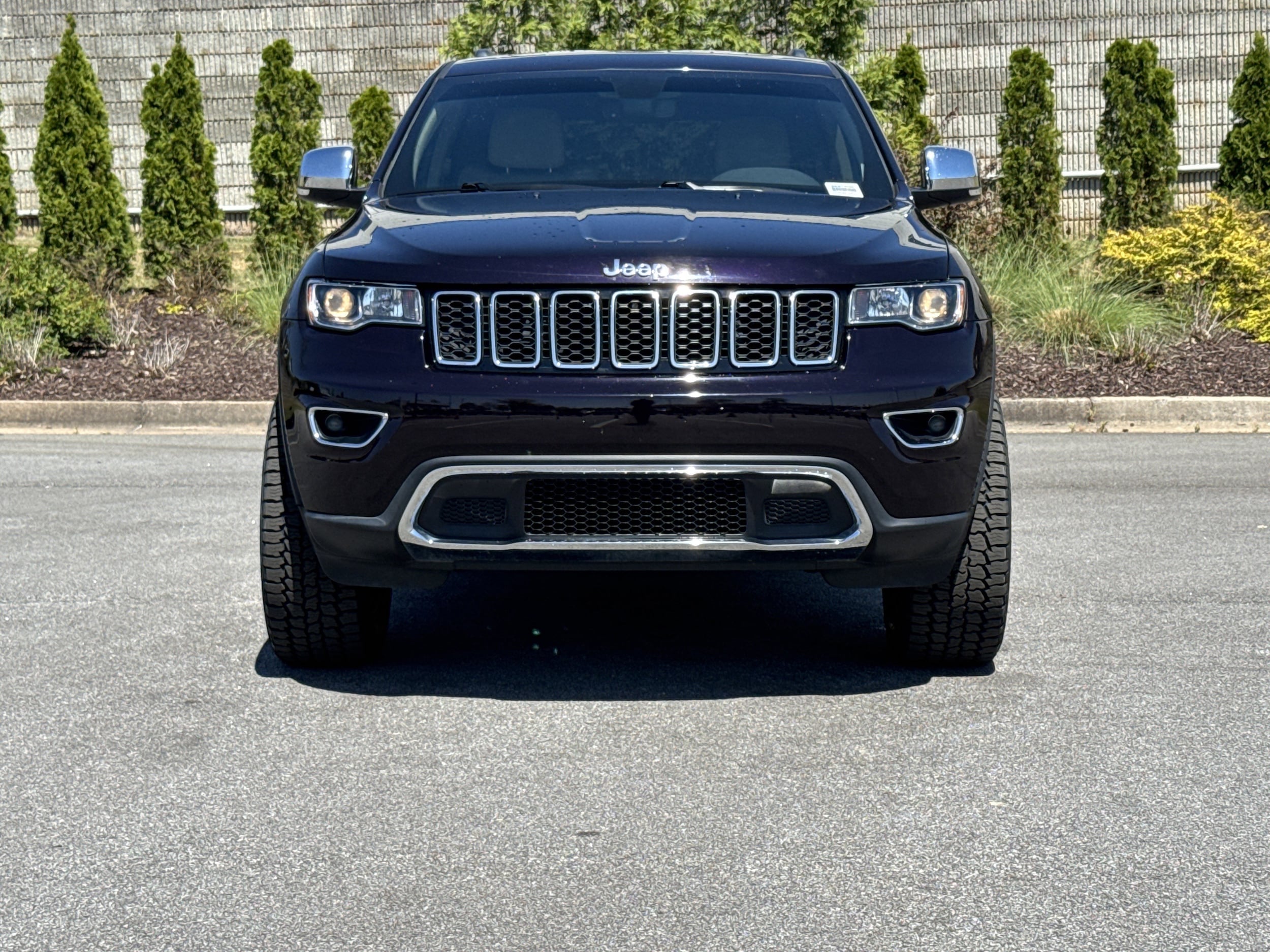 2020 Jeep Grand Cherokee Limited photo 2
