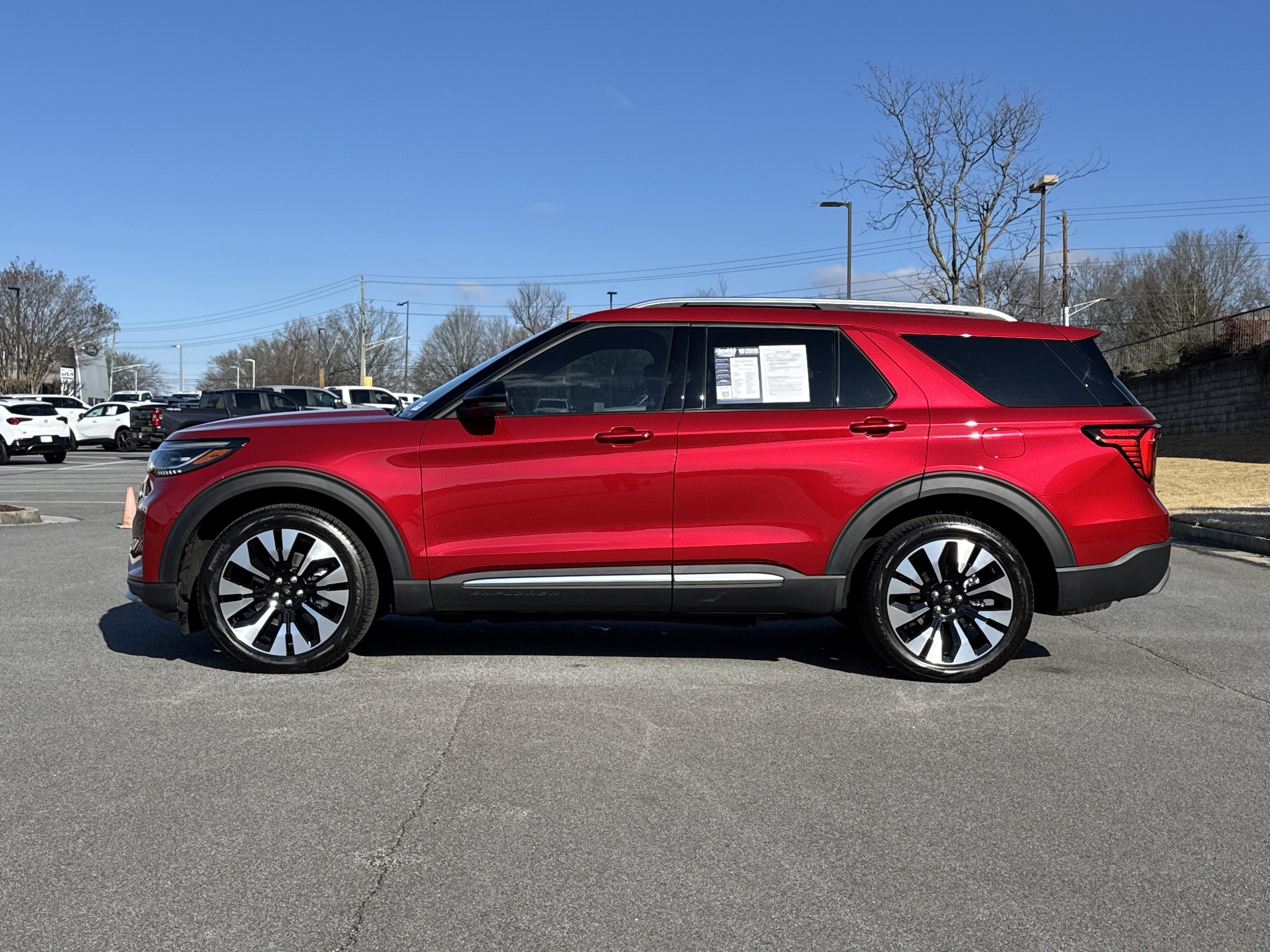 2025 Ford Explorer Platinum photo 5