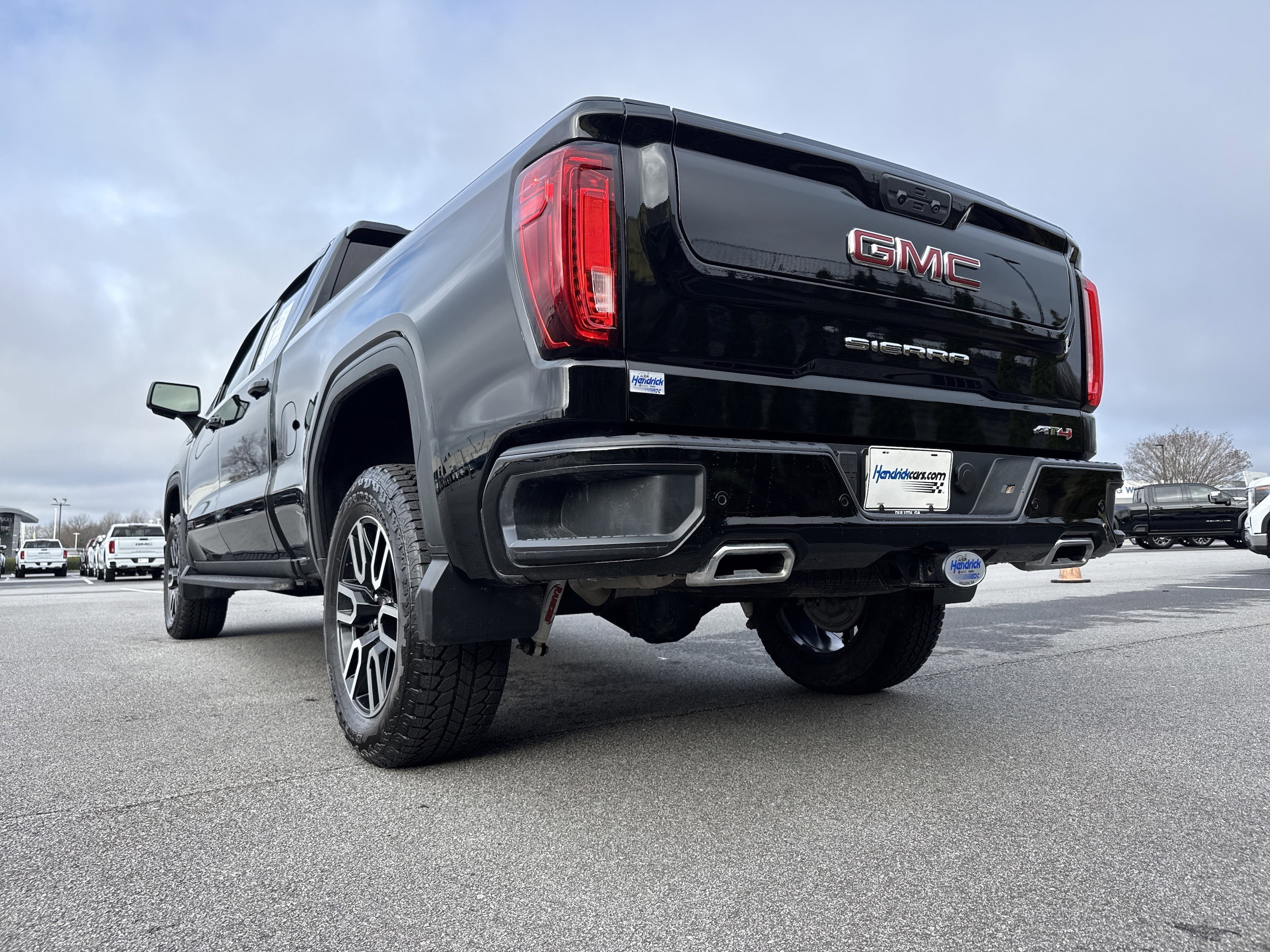 2025 GMC Sierra 1500 AT4 photo 6