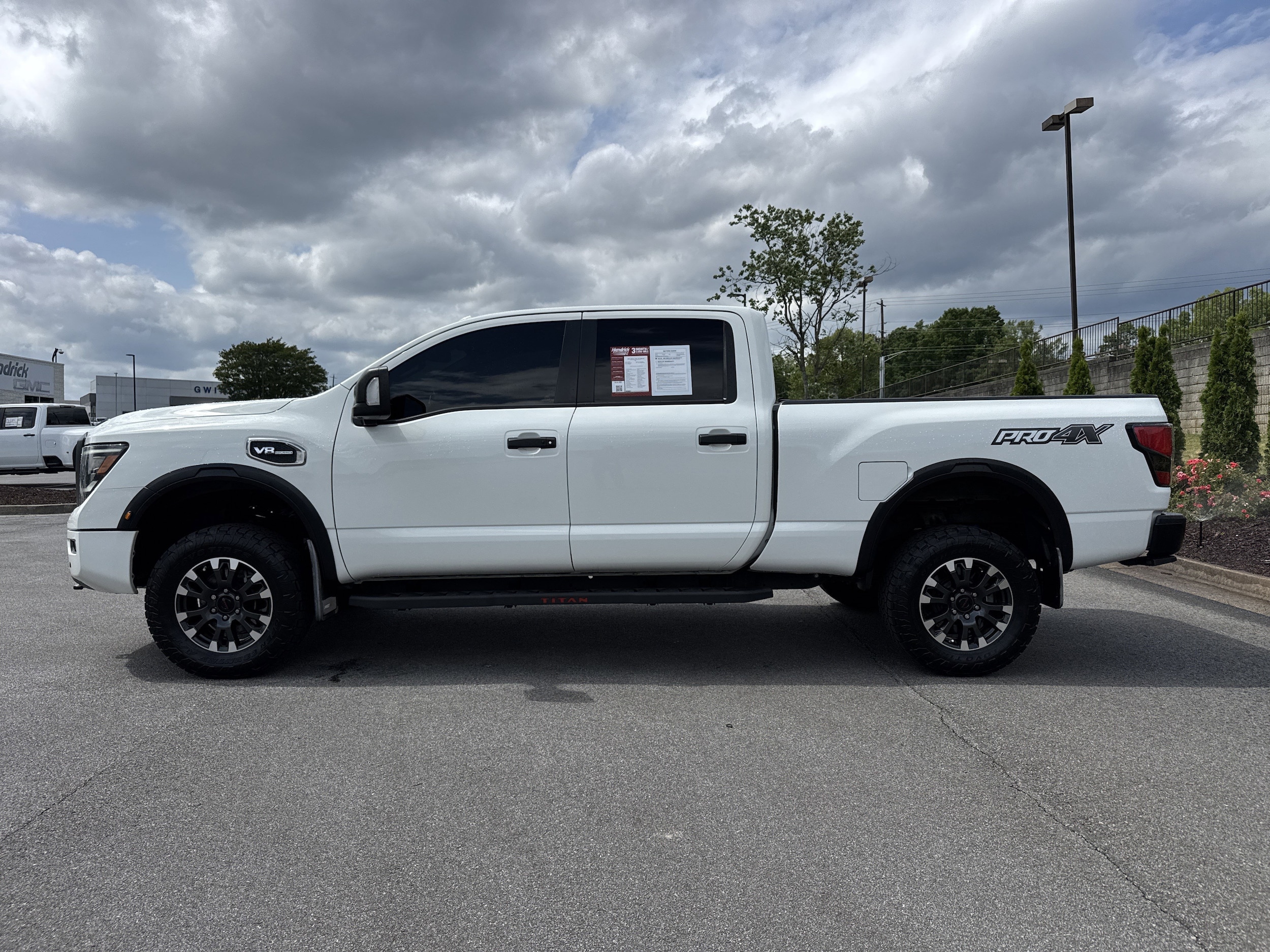 2021 Nissan Titan XD PRO-4X photo 6