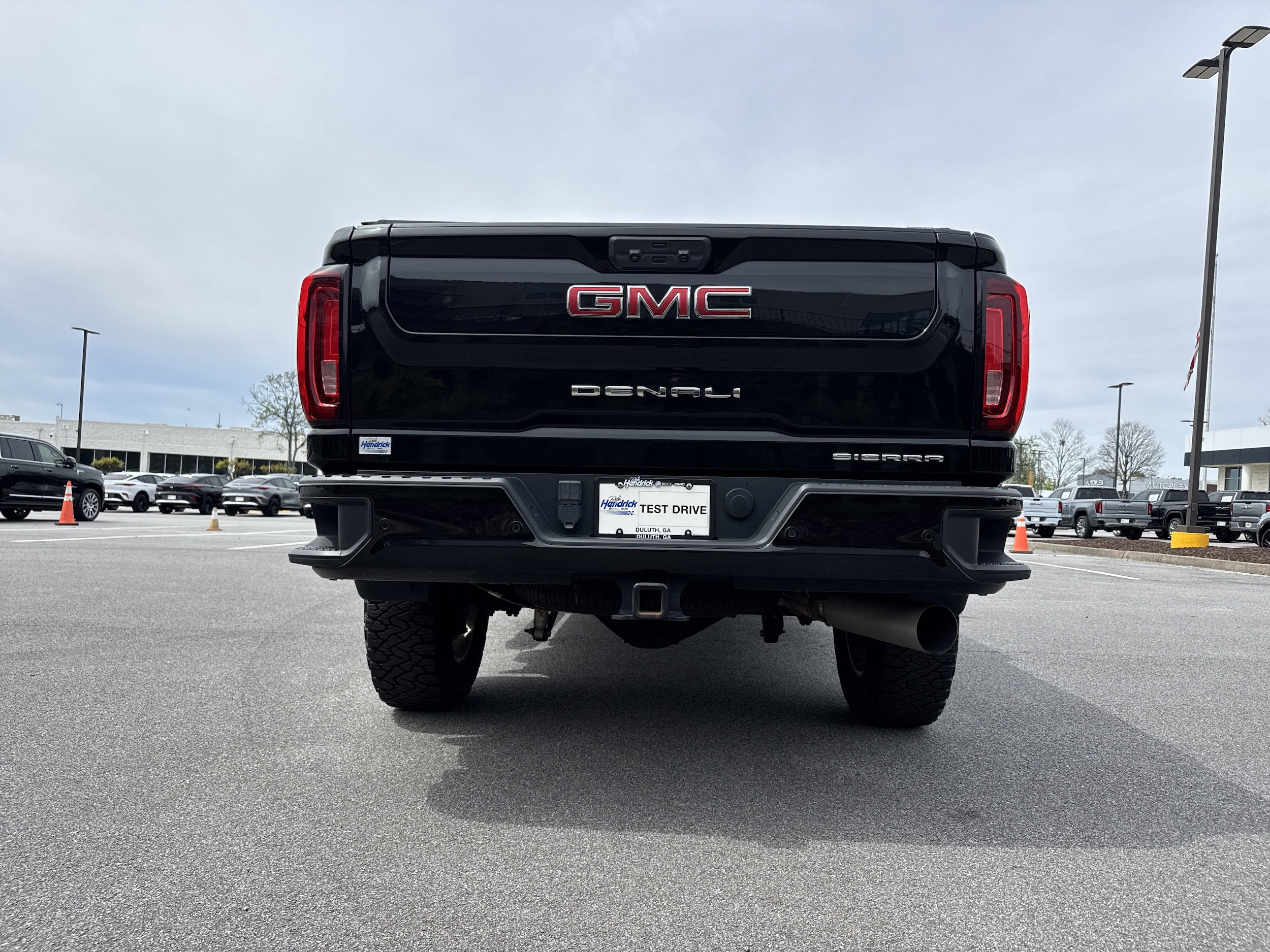 2023 GMC Sierra 2500HD Denali photo 5