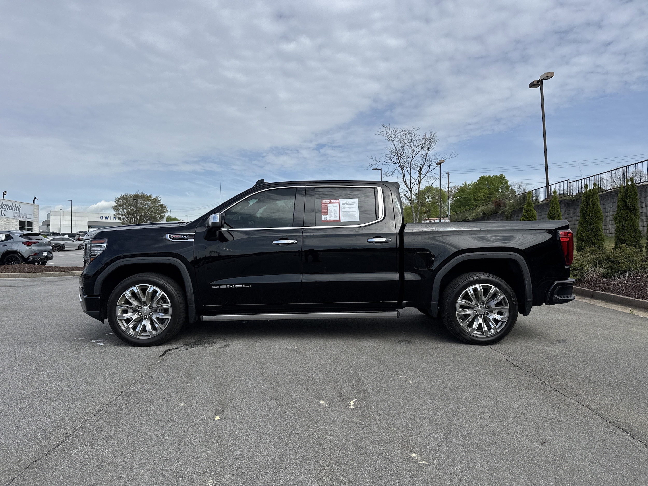 2022 GMC Sierra 1500 Denali photo 5