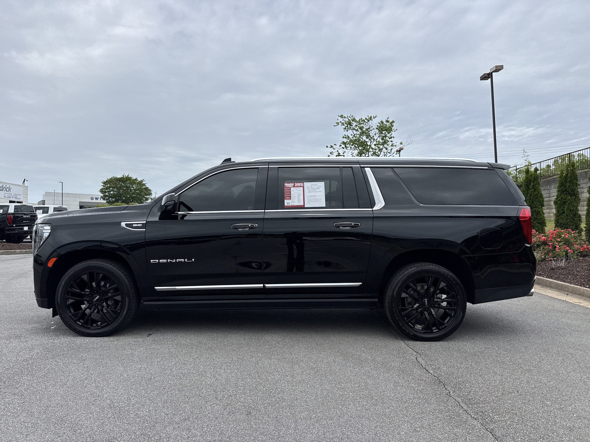 2023 GMC Yukon XL Denali photo 6
