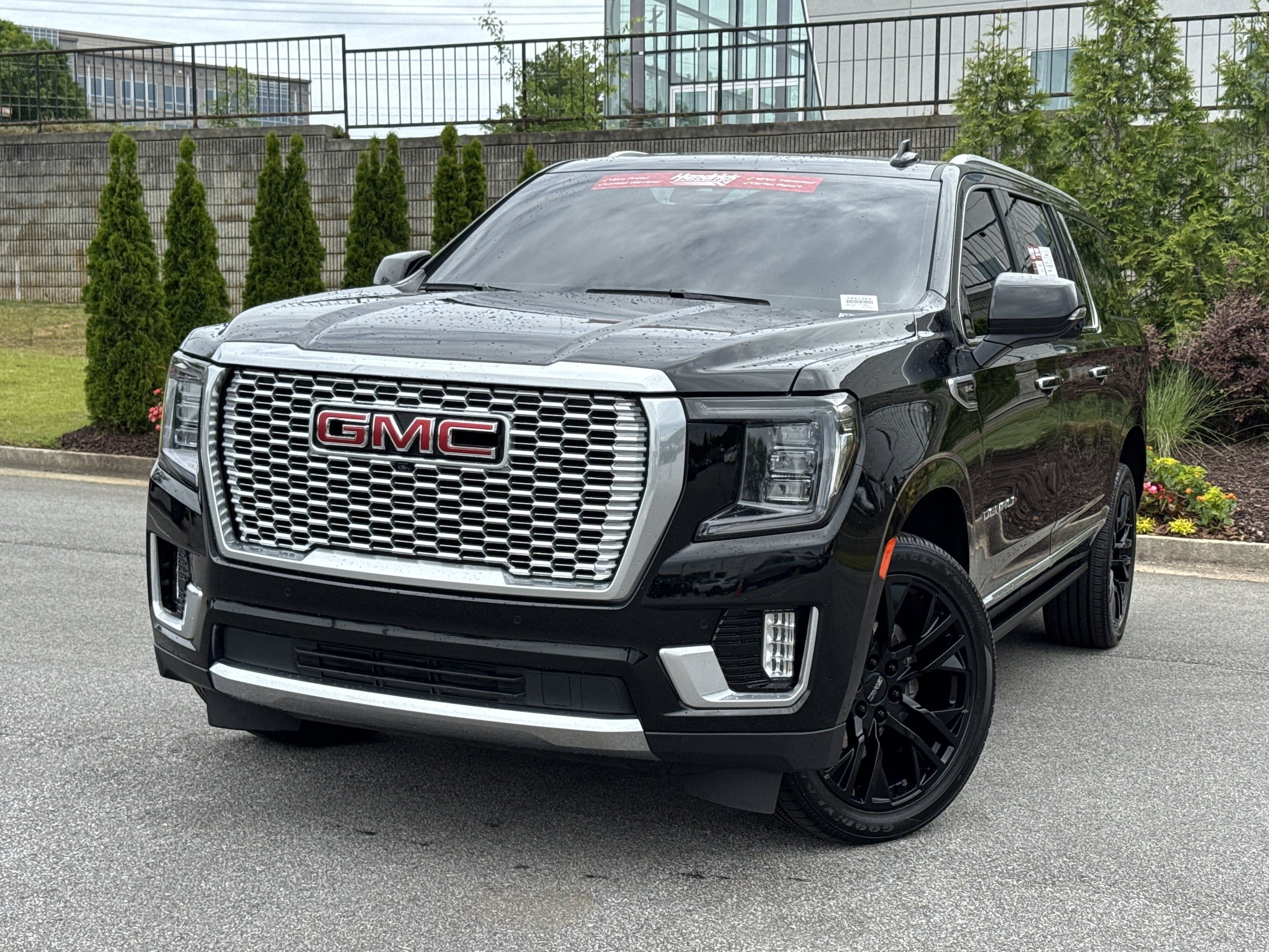 2023 GMC Yukon XL Denali photo 4
