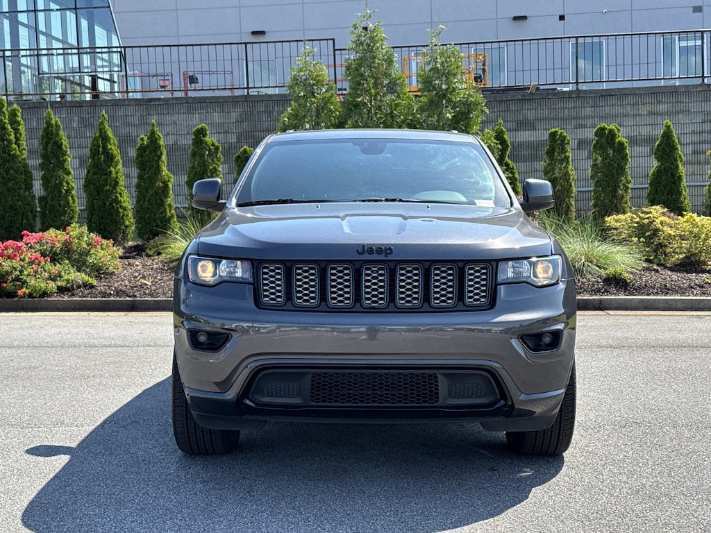 Used 2018 Jeep Grand Cherokee Altitude SUV